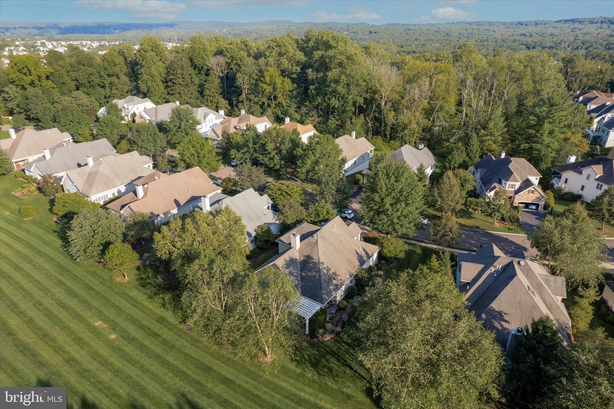 149 Silvertail Ln