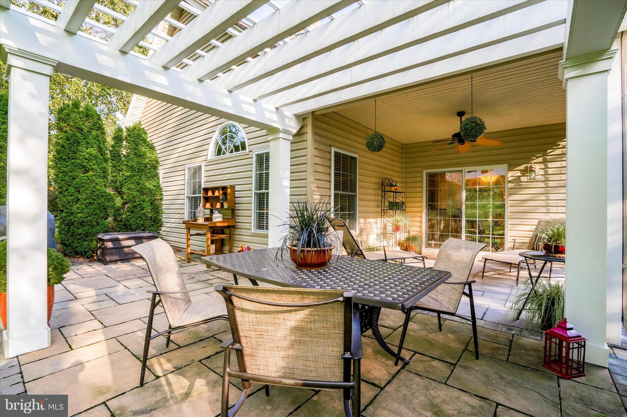 149 Silvertail Ln
