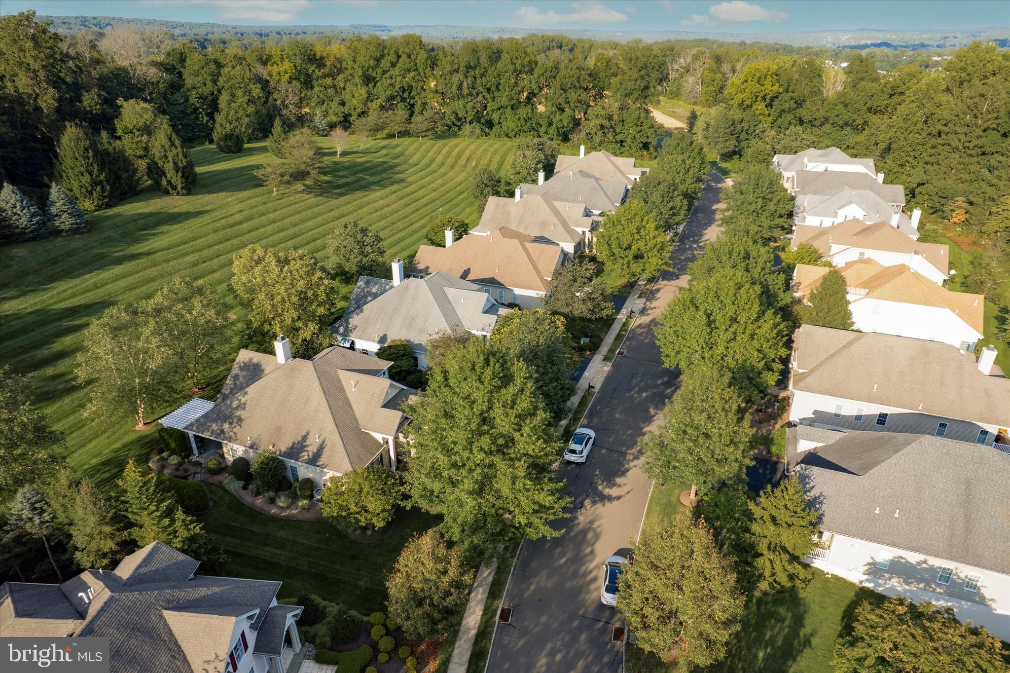149 Silvertail Ln
