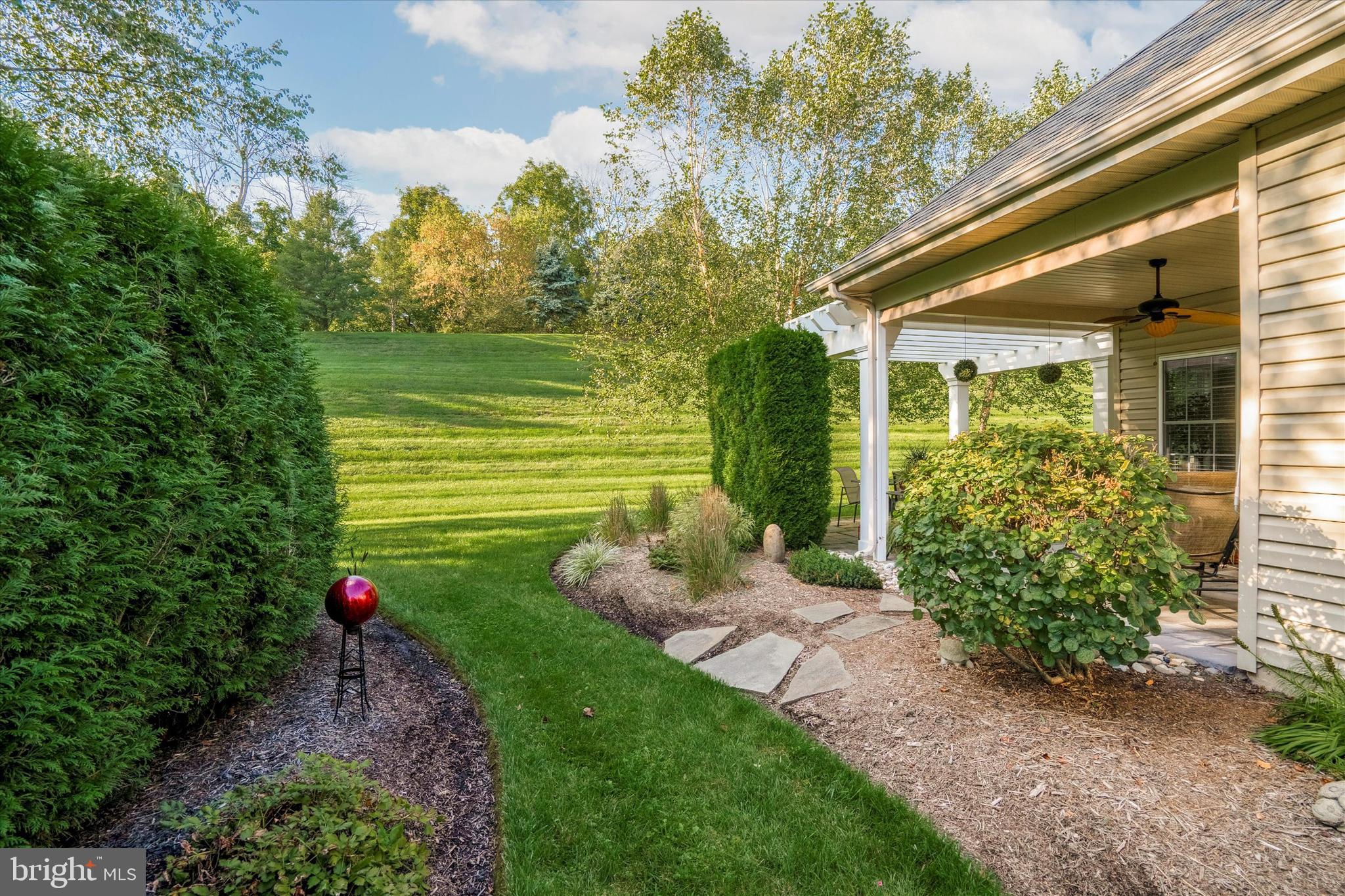 149 Silvertail Ln