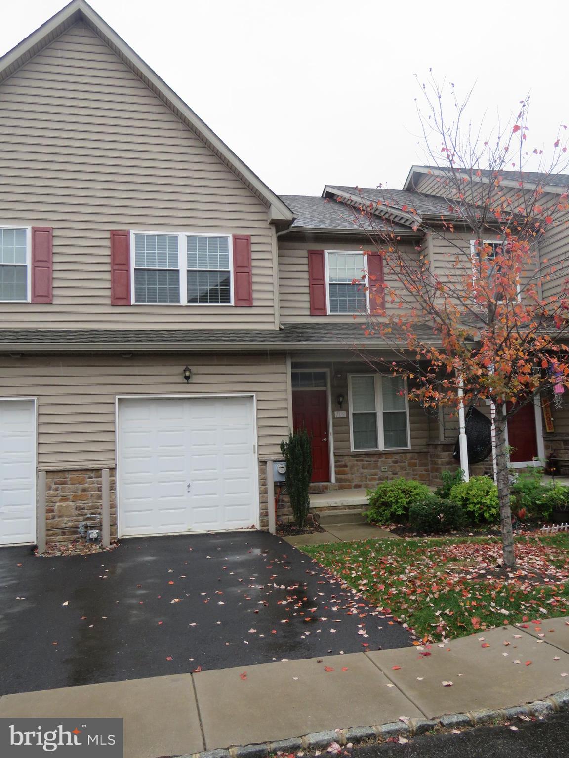 102 Nicoles Way
