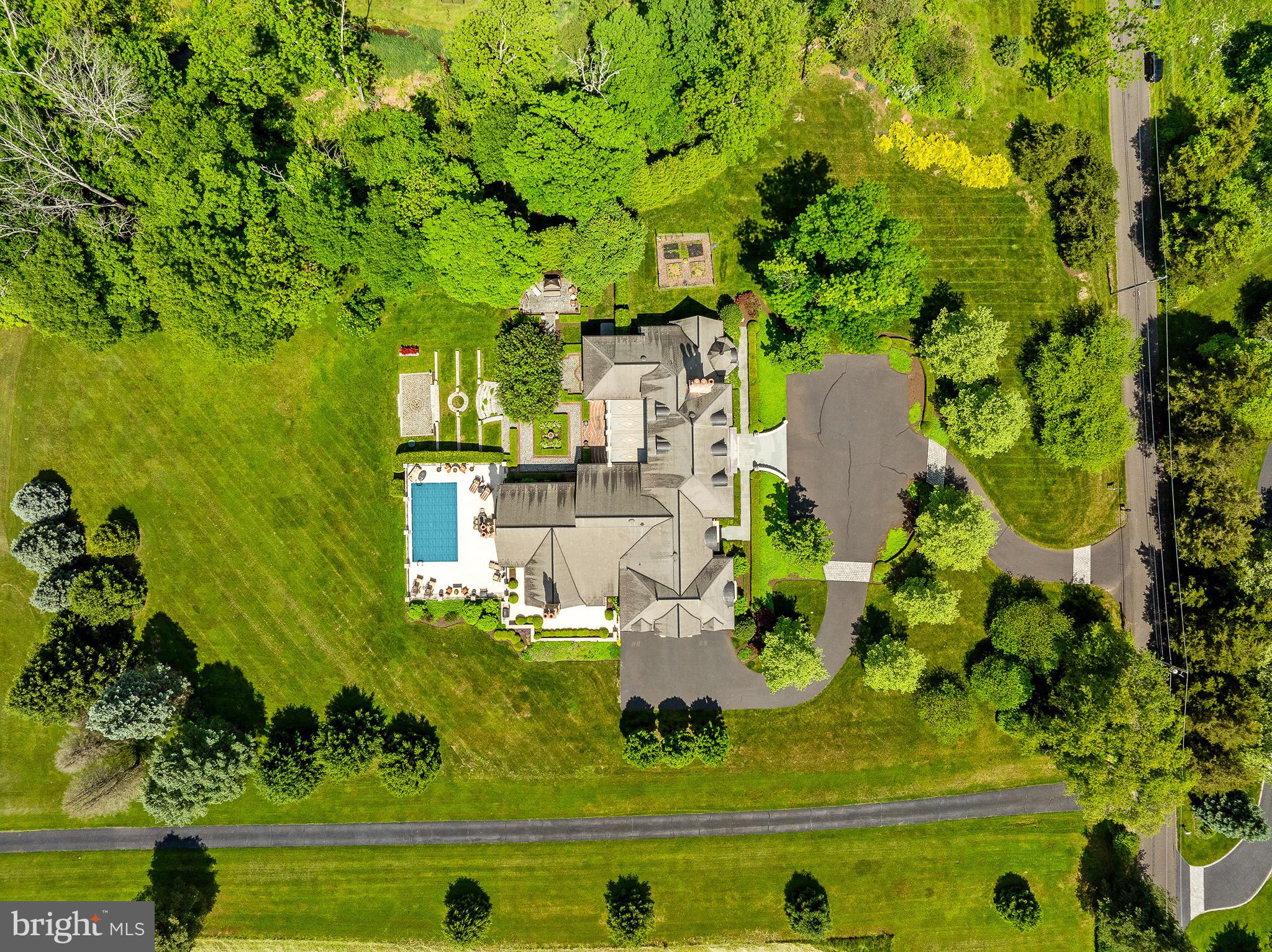 5965 Pidcock Creek ROAD