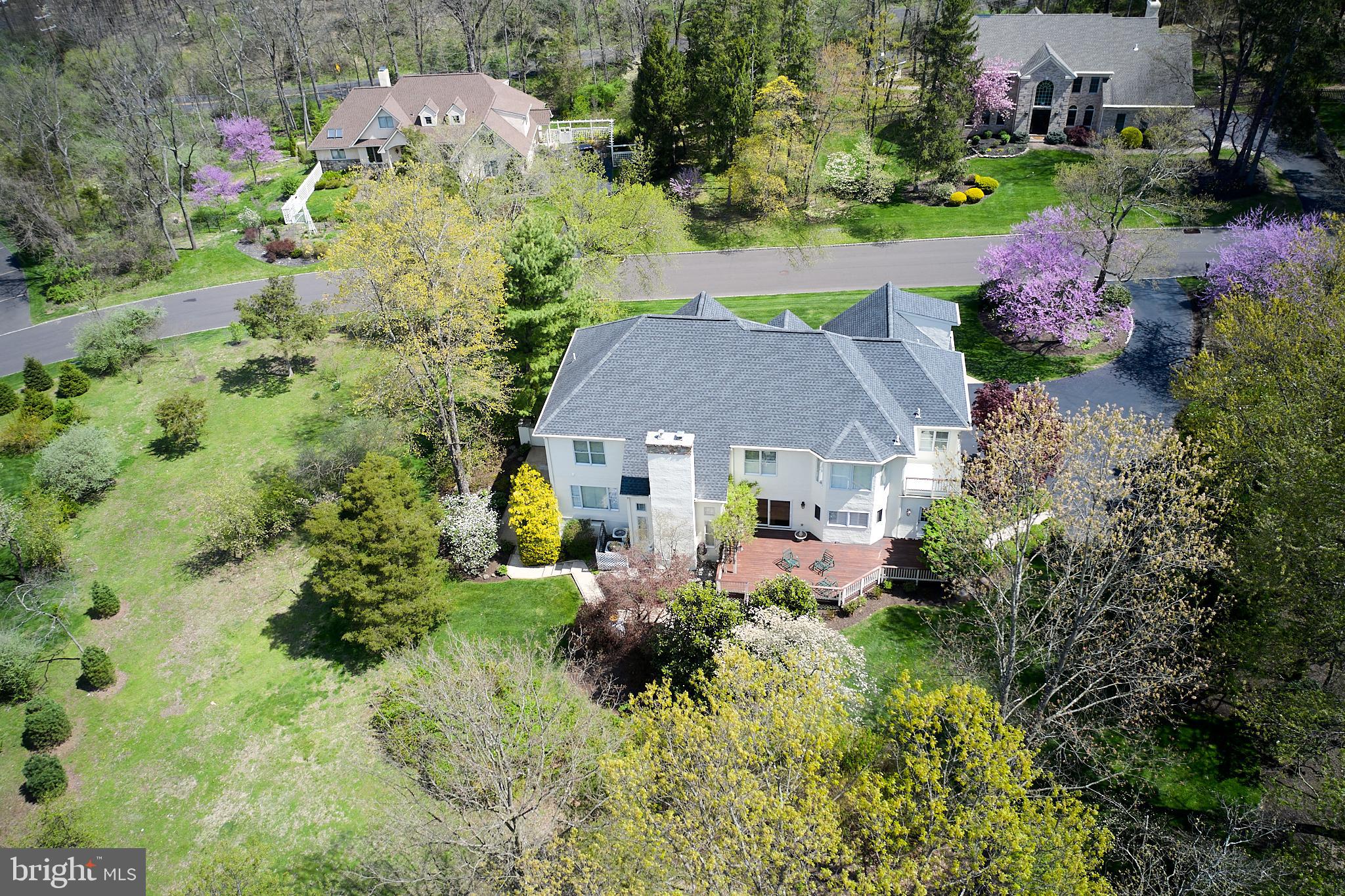 4 Kingswood Dr