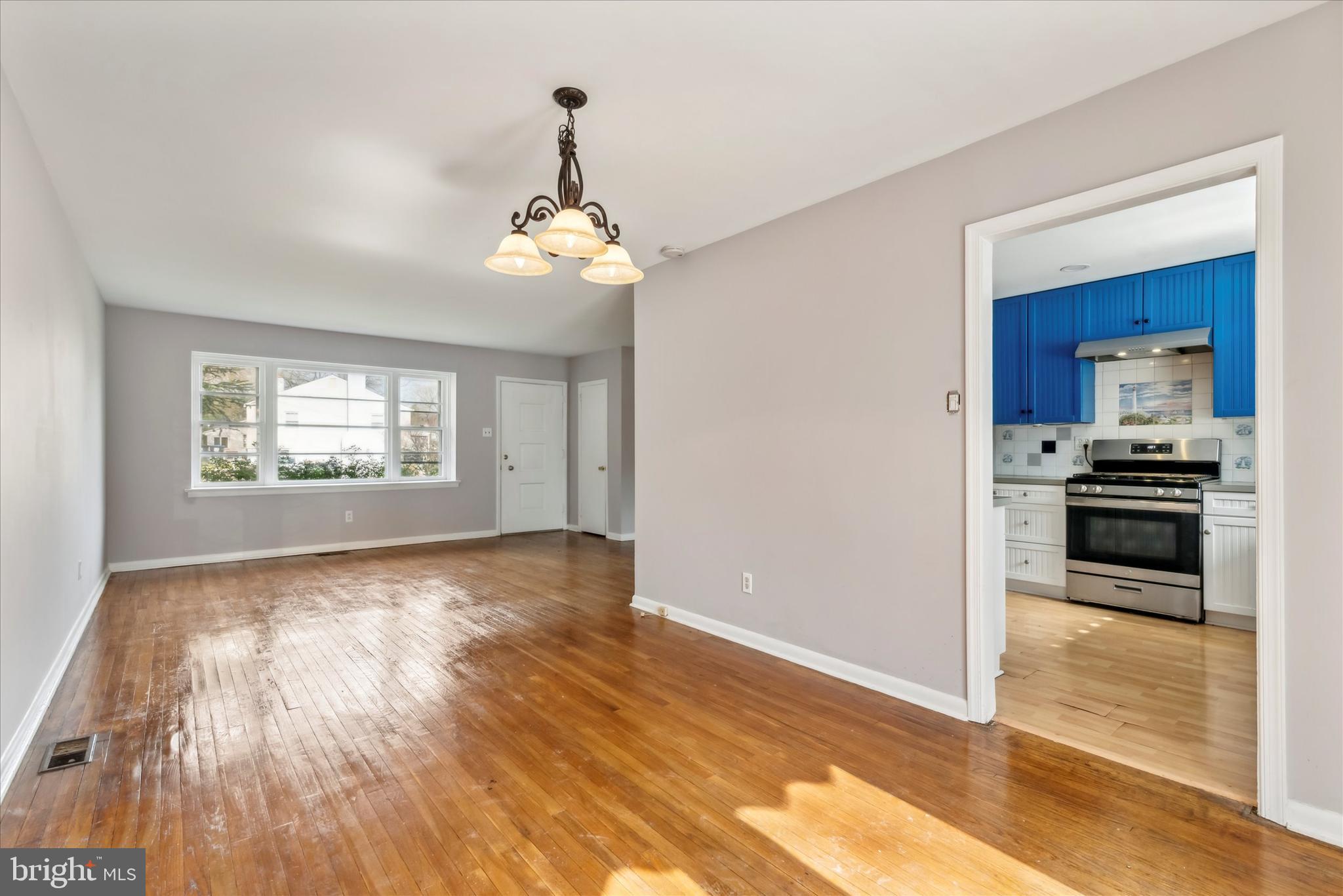 204 Cornwall Dr