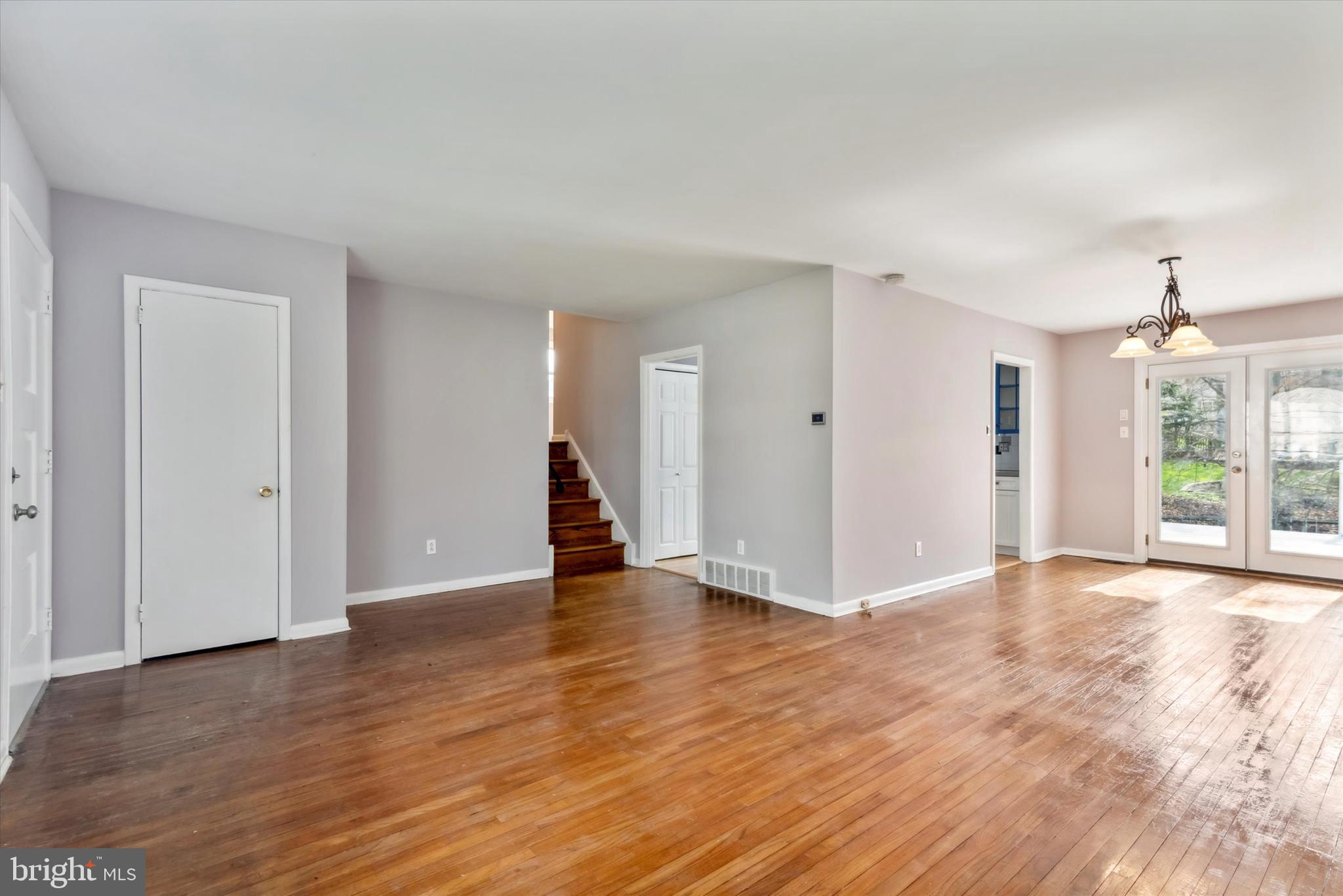 204 Cornwall Dr