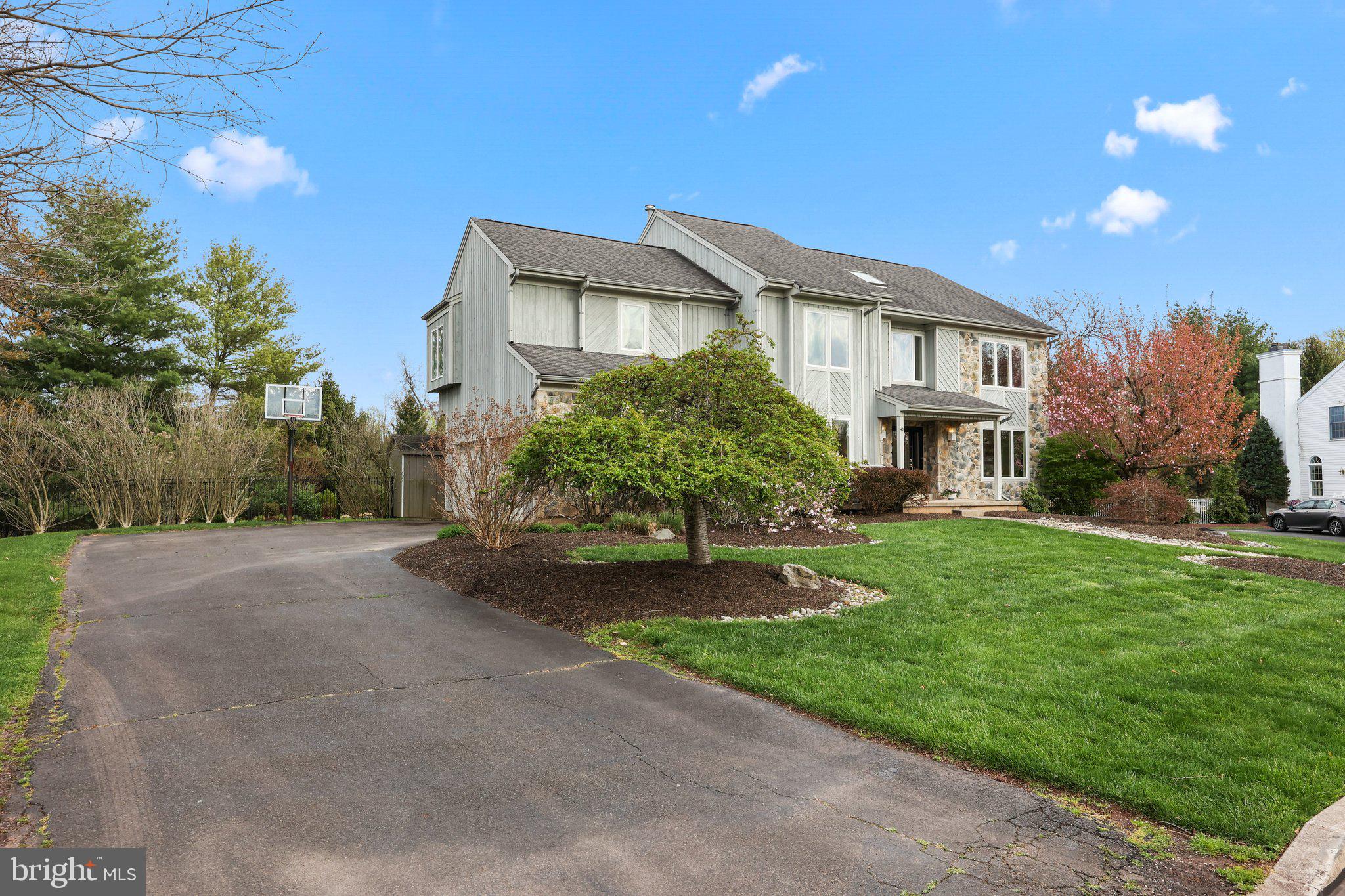 40 Dalton Way
