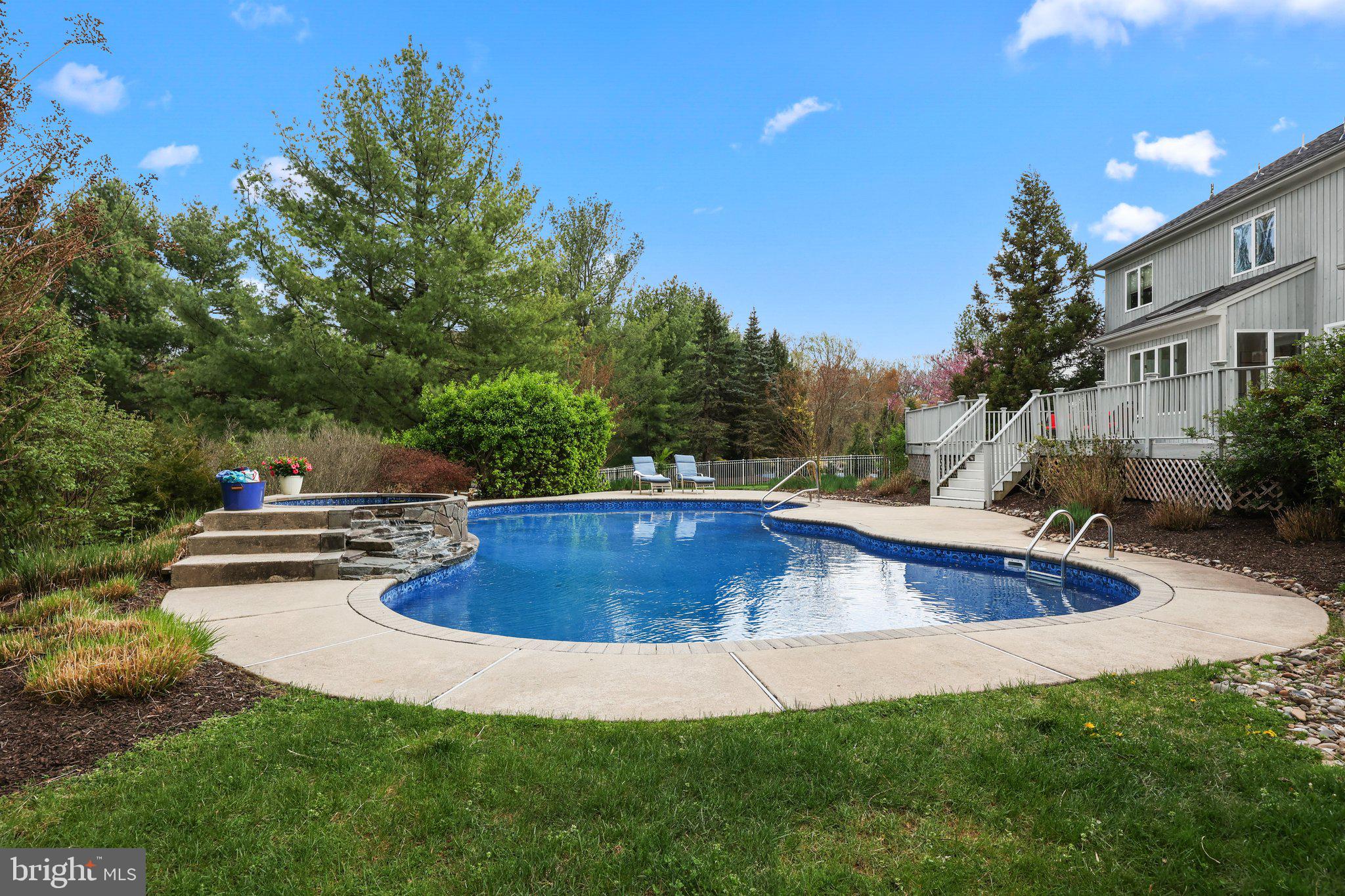 40 Dalton Way