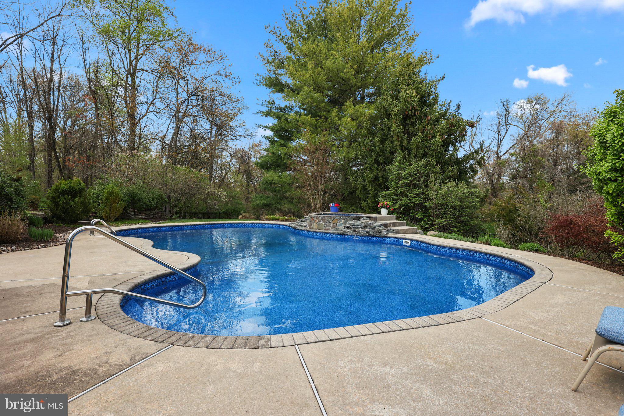 40 Dalton Way