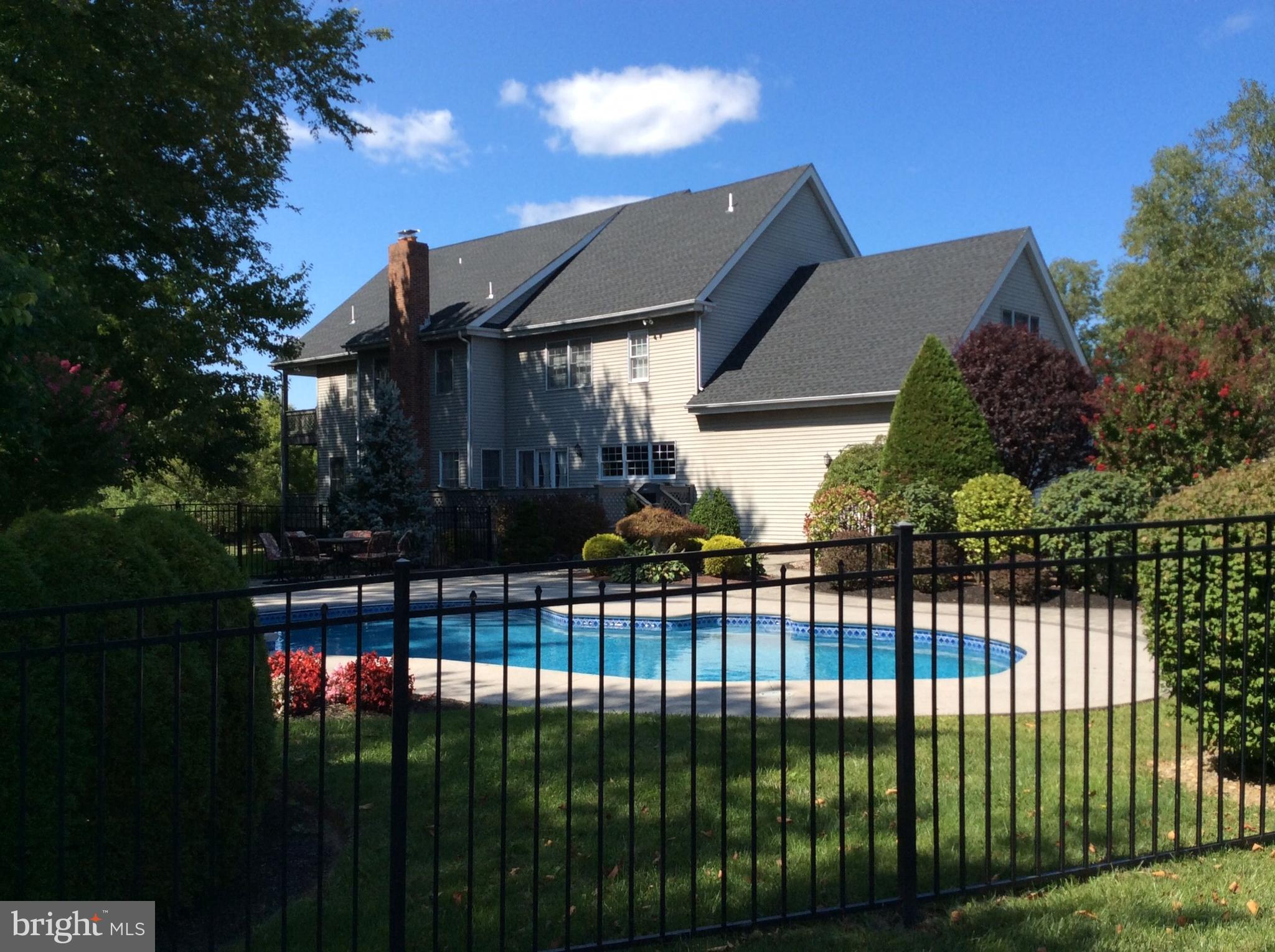 4 Bayshore Dr