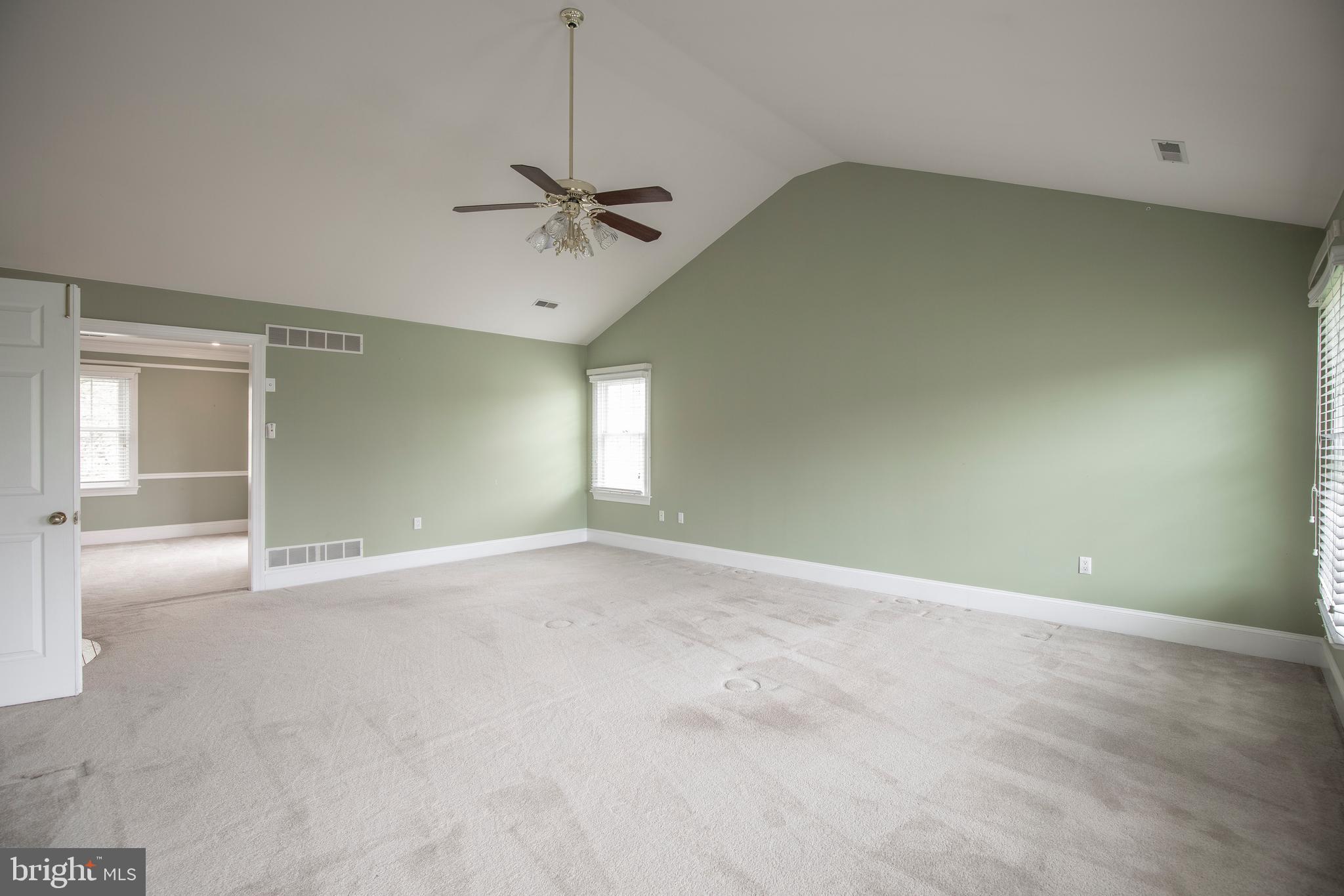 4 Bayshore Dr