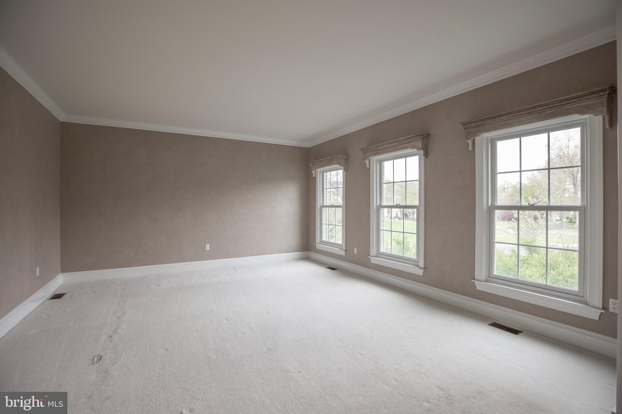 4 Bayshore Dr