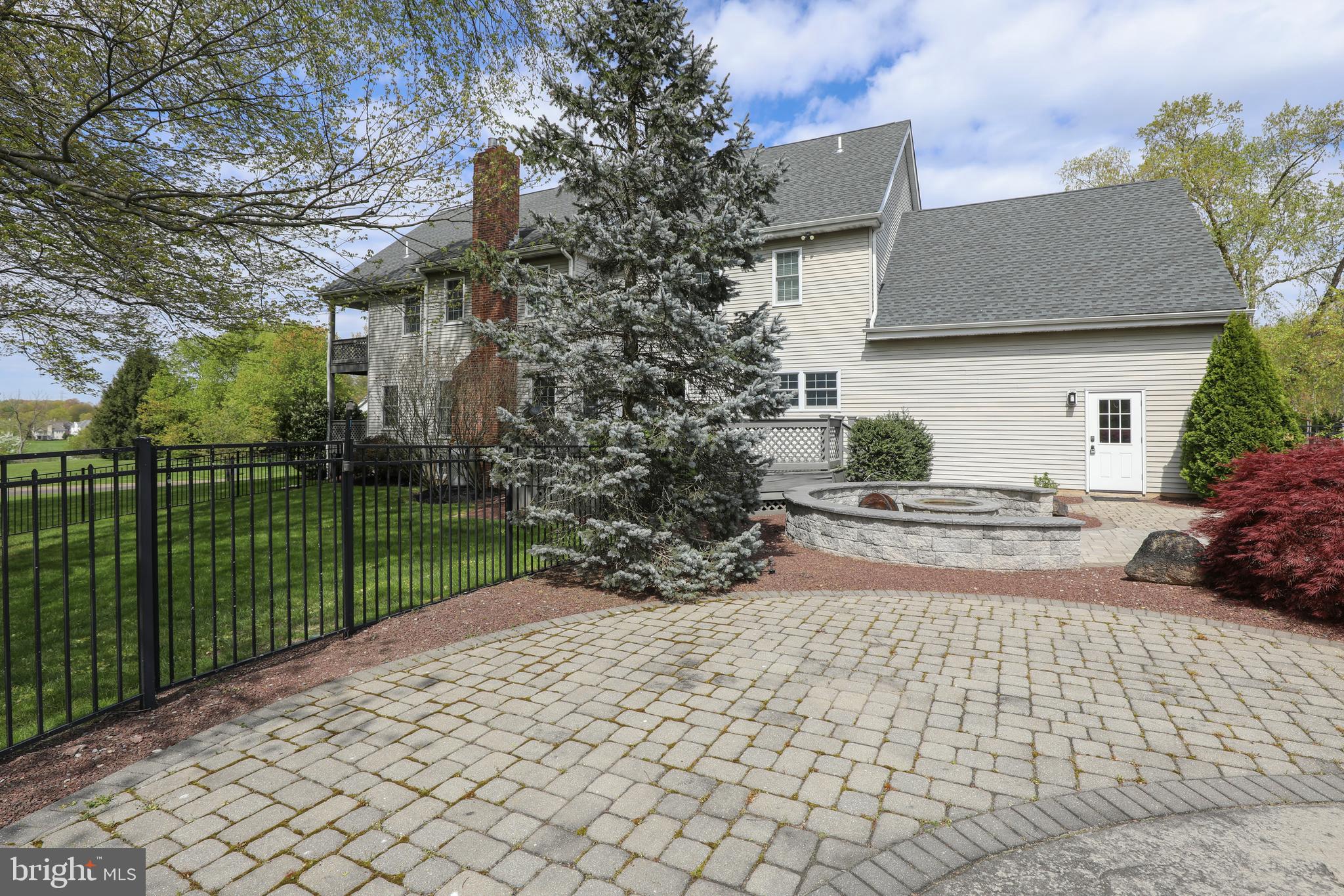 4 Bayshore Dr