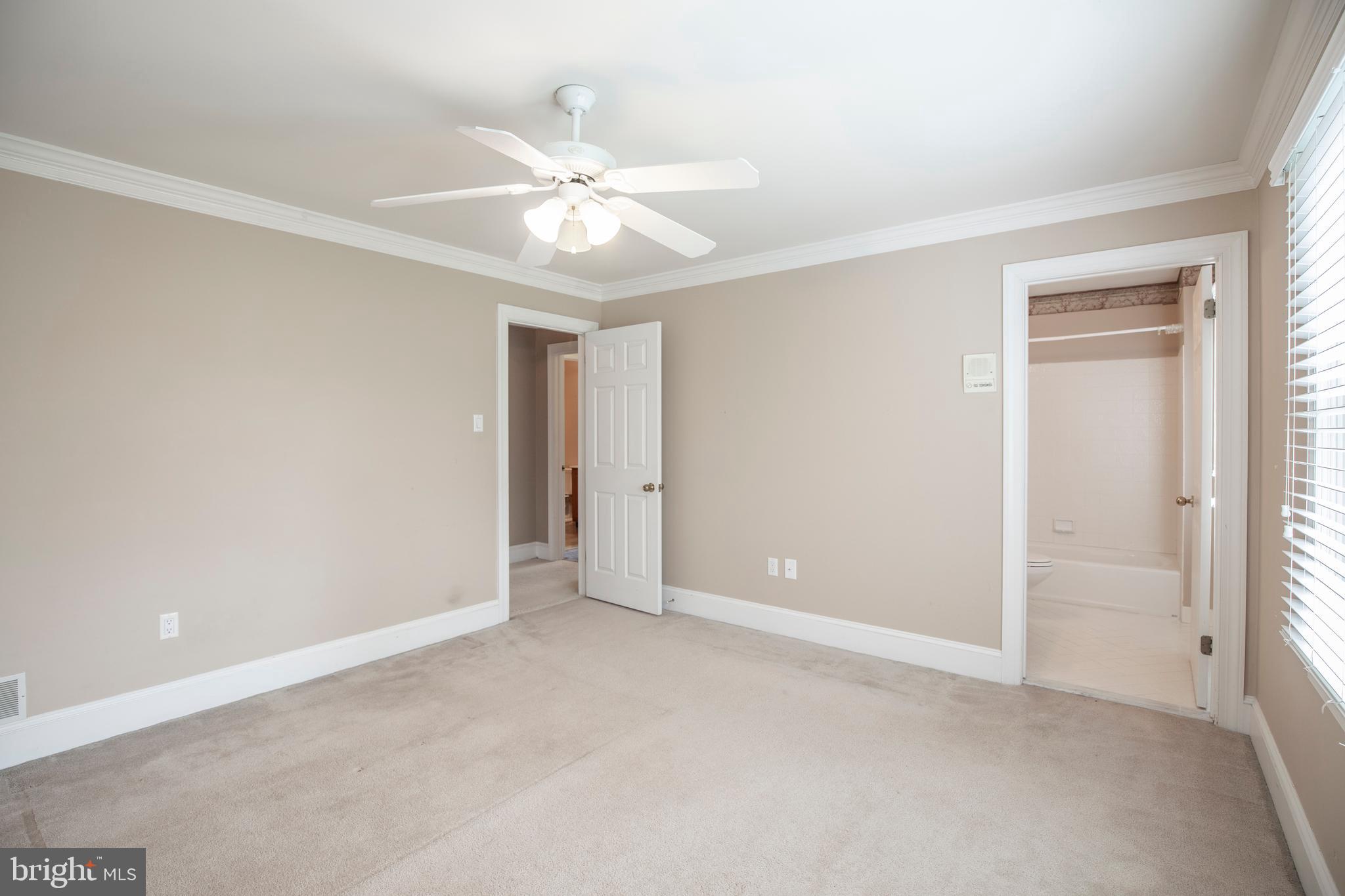 4 Bayshore Dr
