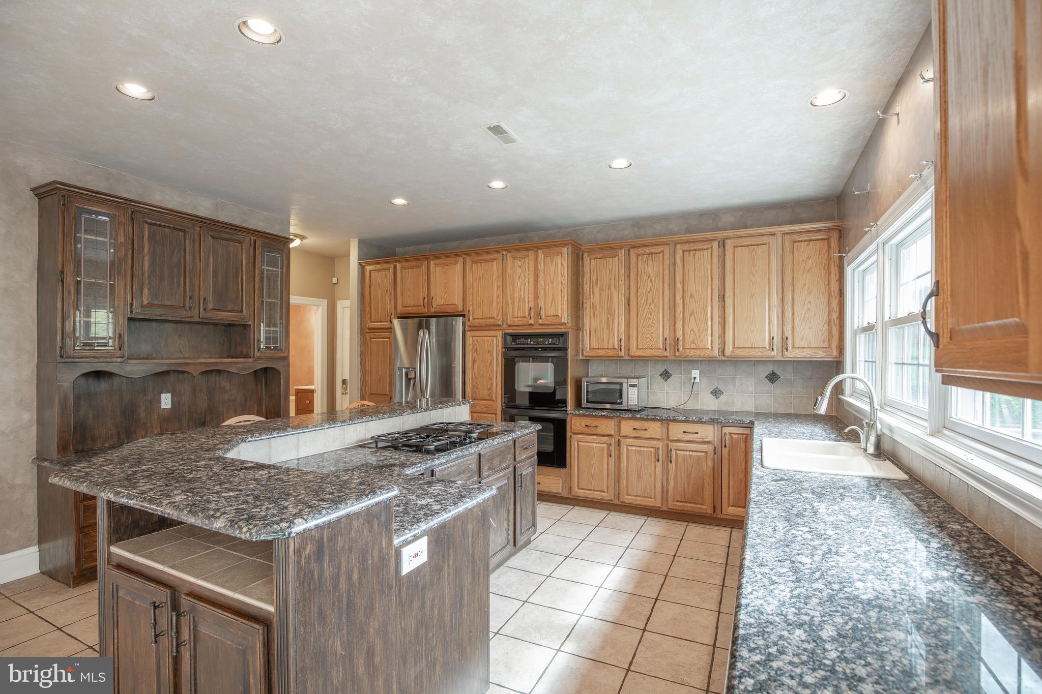 4 Bayshore Dr