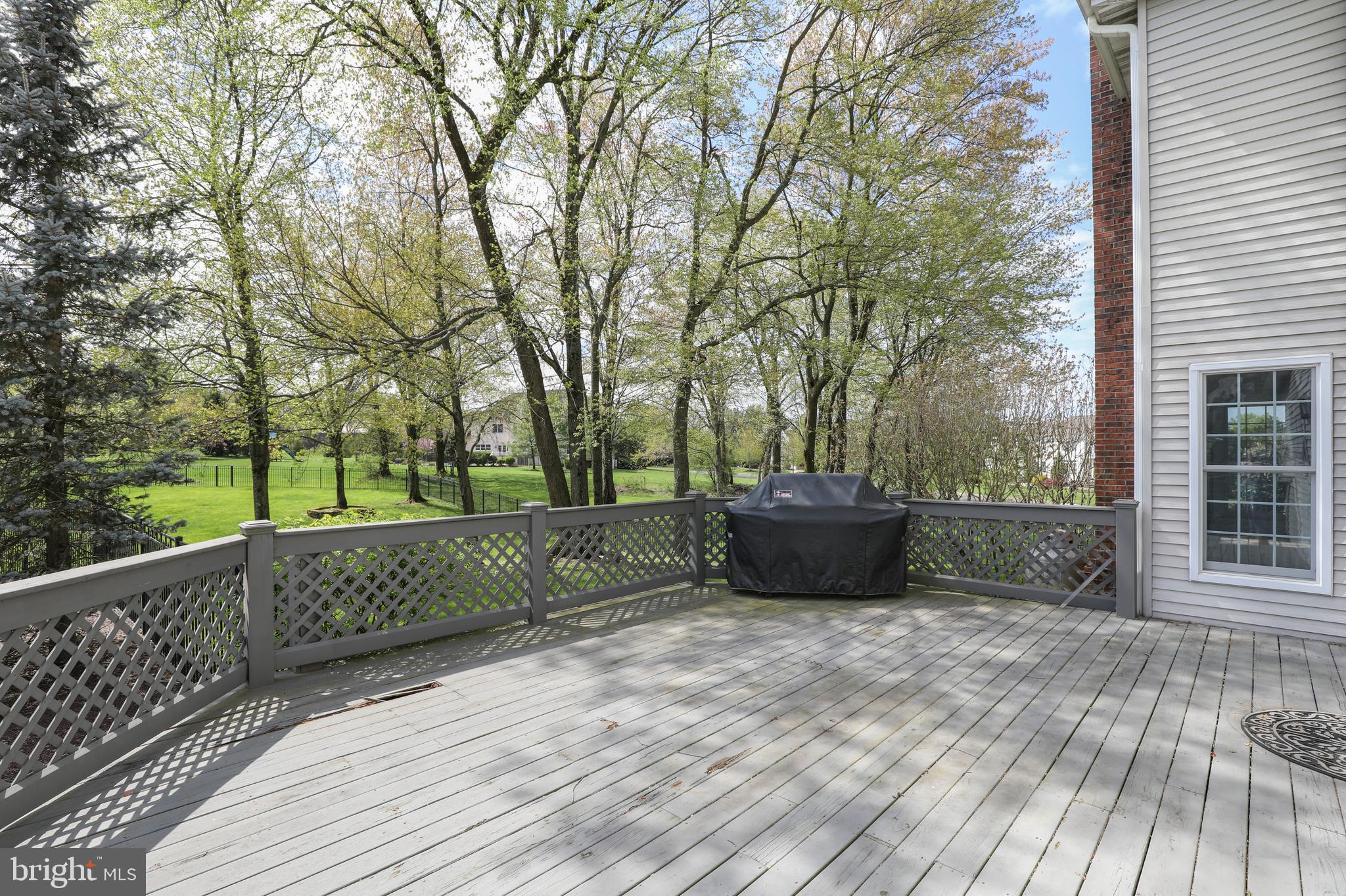 4 Bayshore Dr