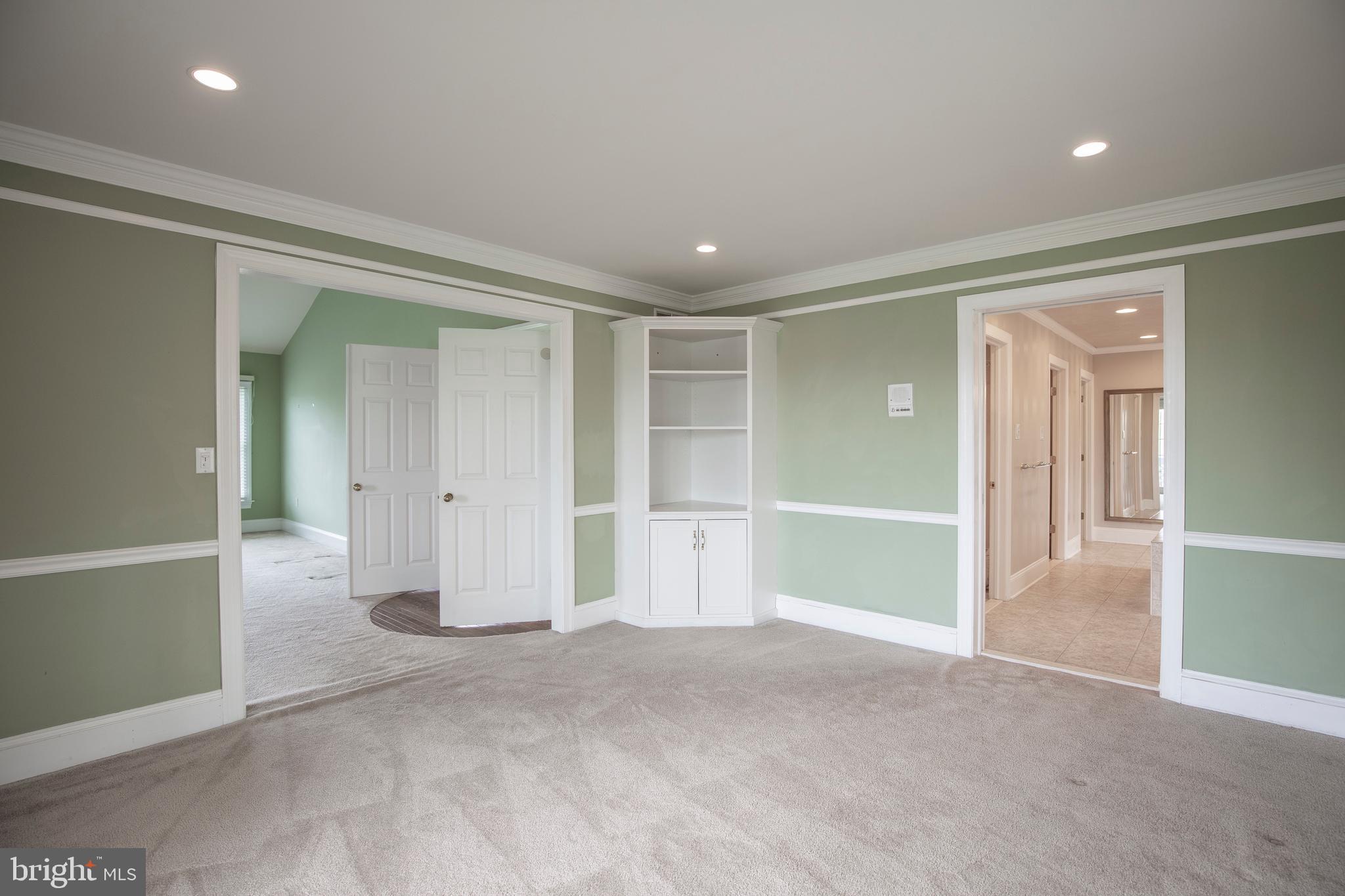 4 Bayshore Dr