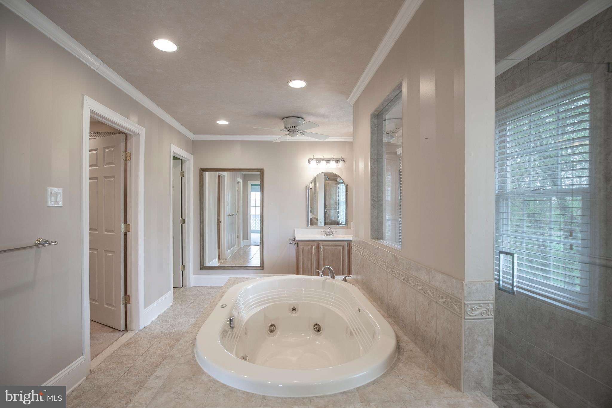 4 Bayshore Dr