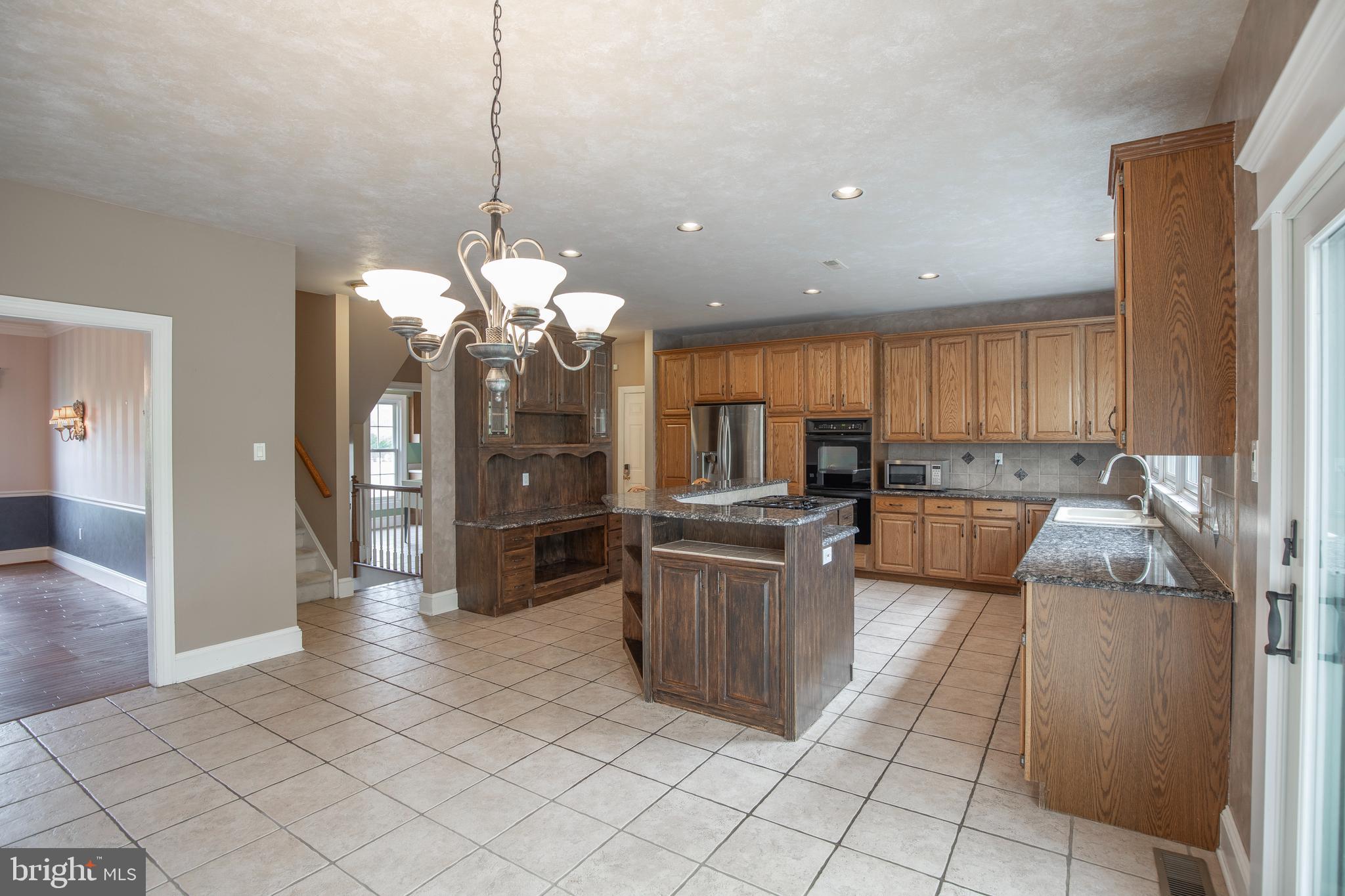 4 Bayshore Dr