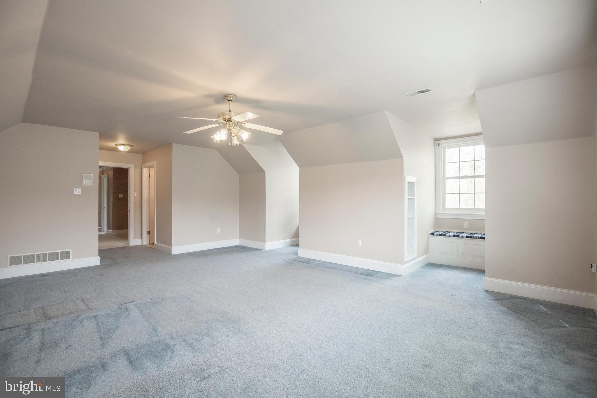 4 Bayshore Dr