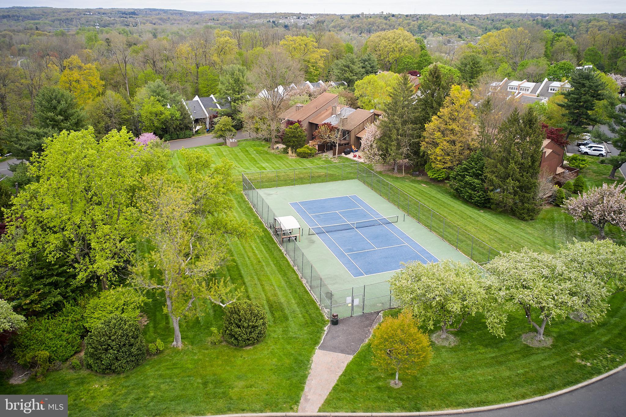 40-A Darien Way