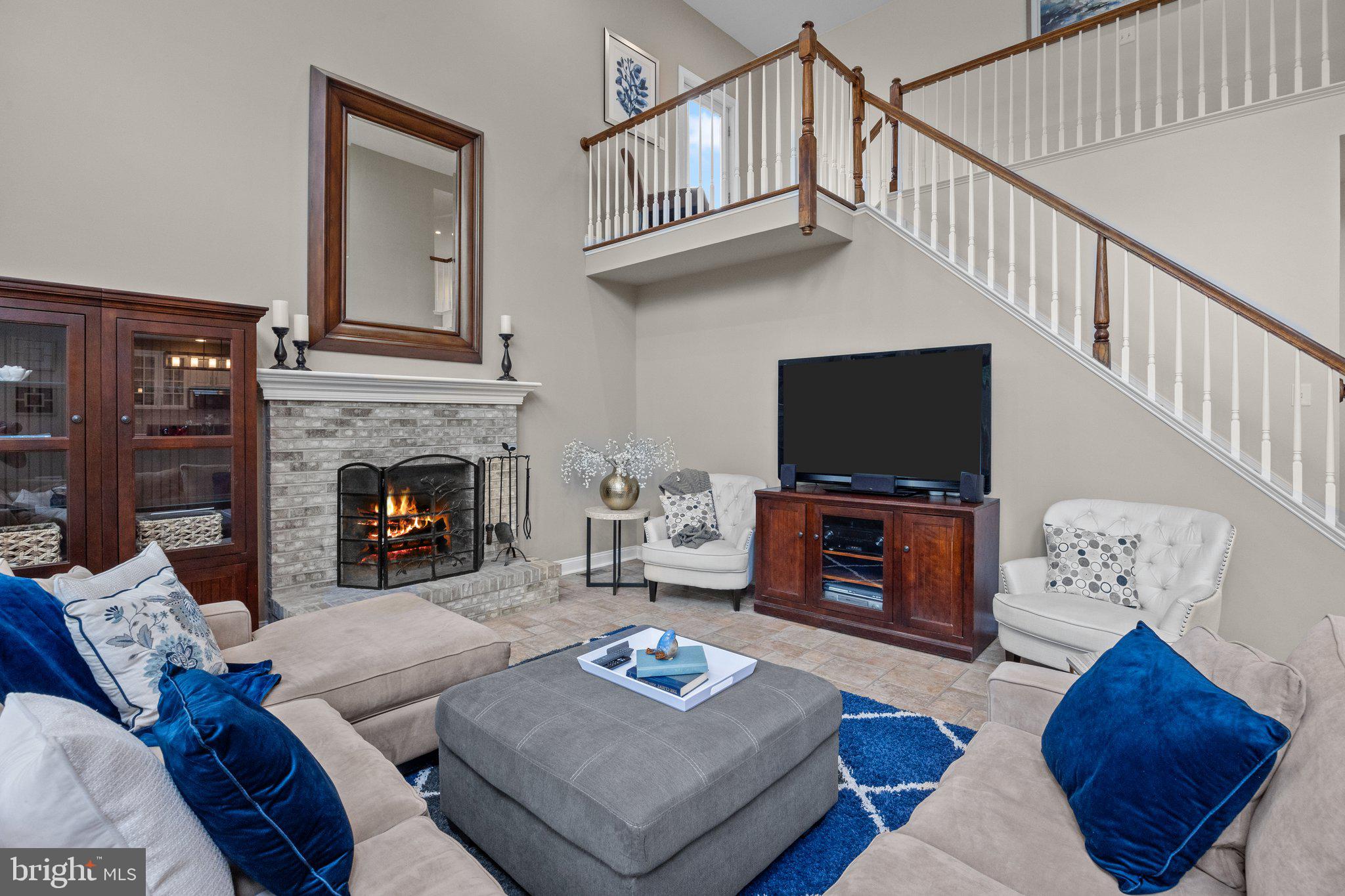 384 Ridge Ave