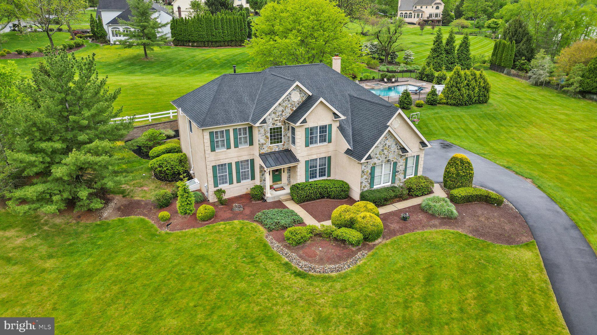 384 Ridge Ave