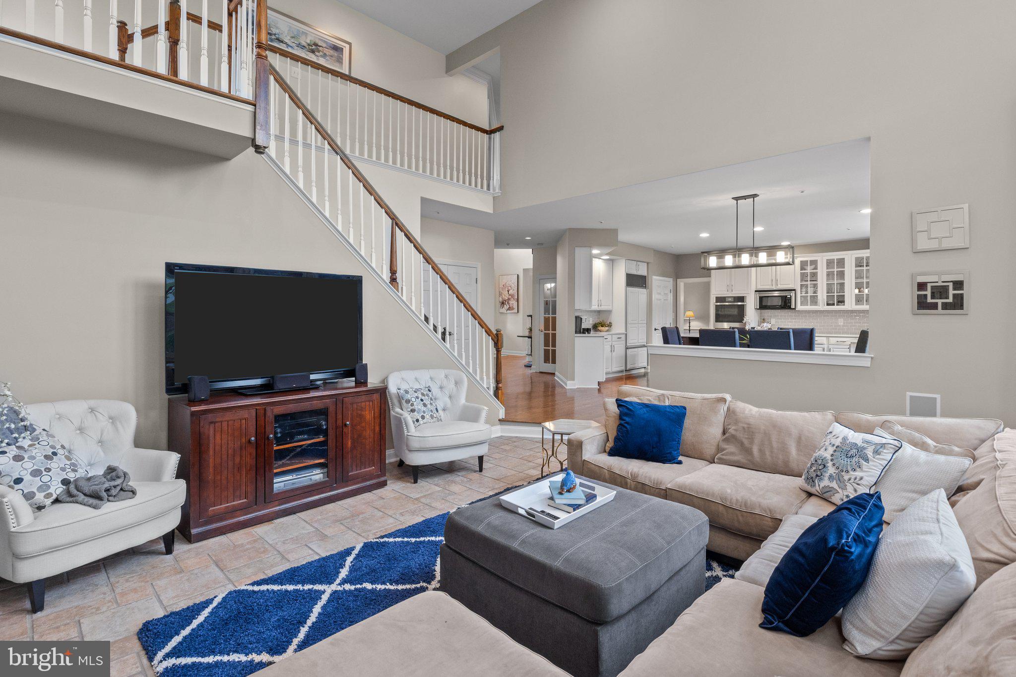 384 Ridge Ave