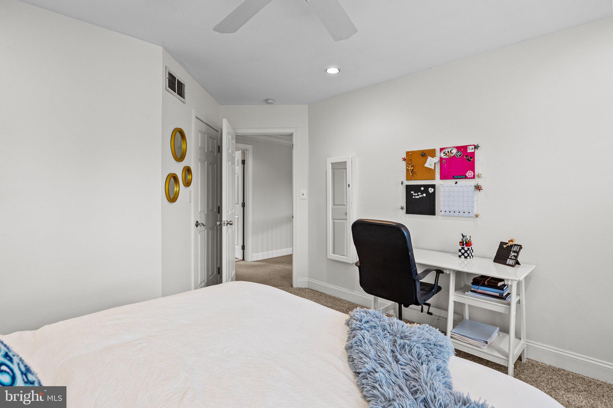 384 Ridge Ave