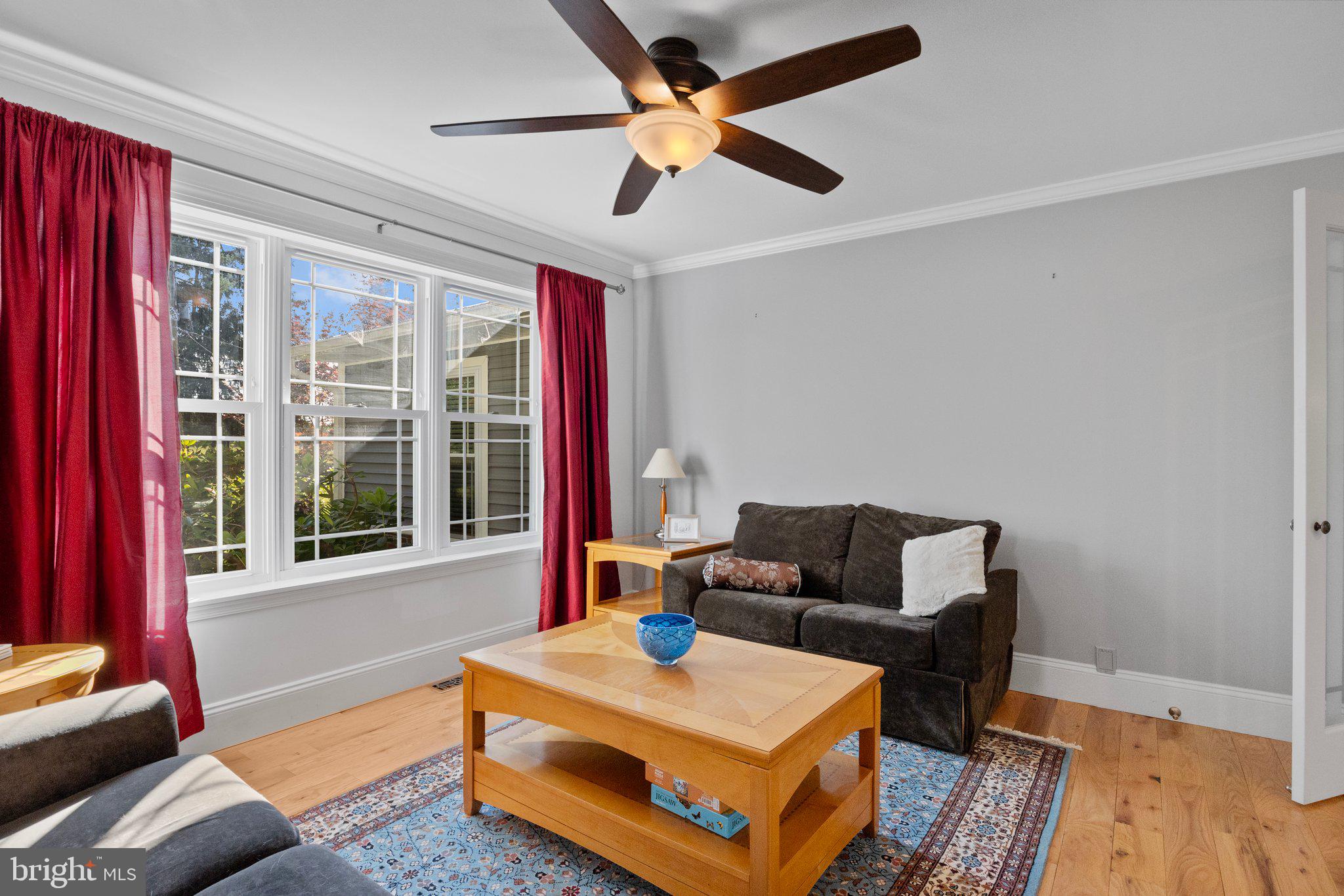 6176 Pidcock Creek Rd