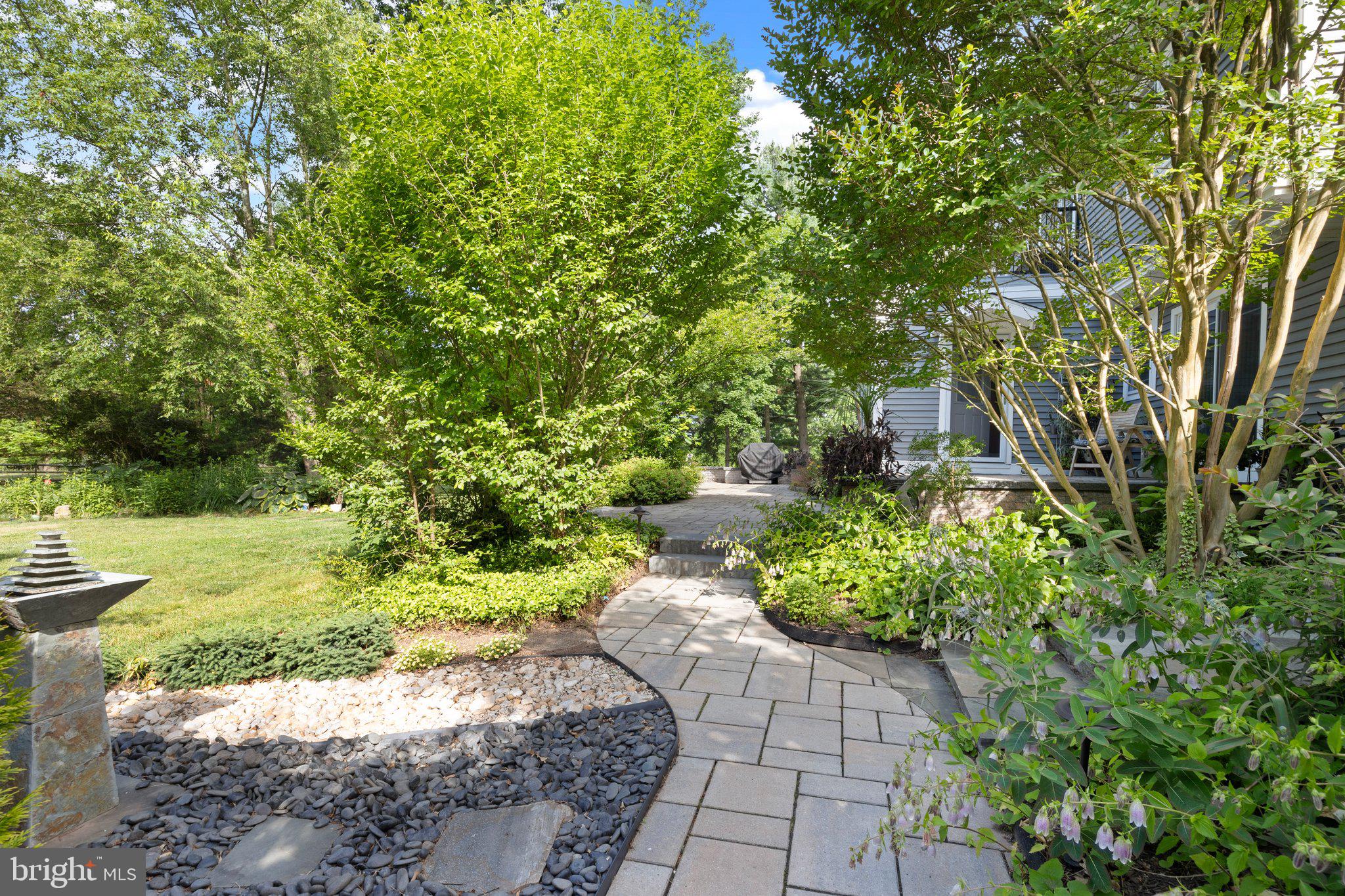 6176 Pidcock Creek Rd