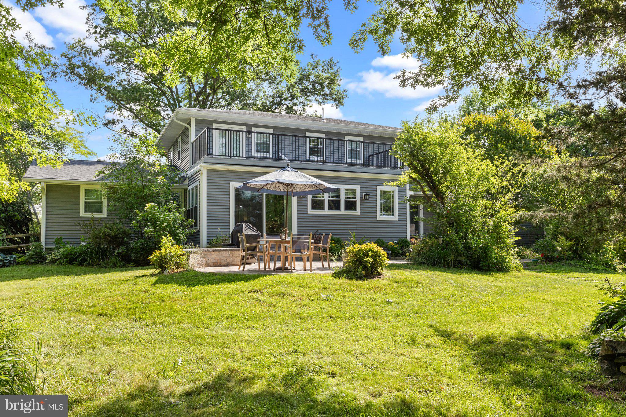 6176 Pidcock Creek Rd