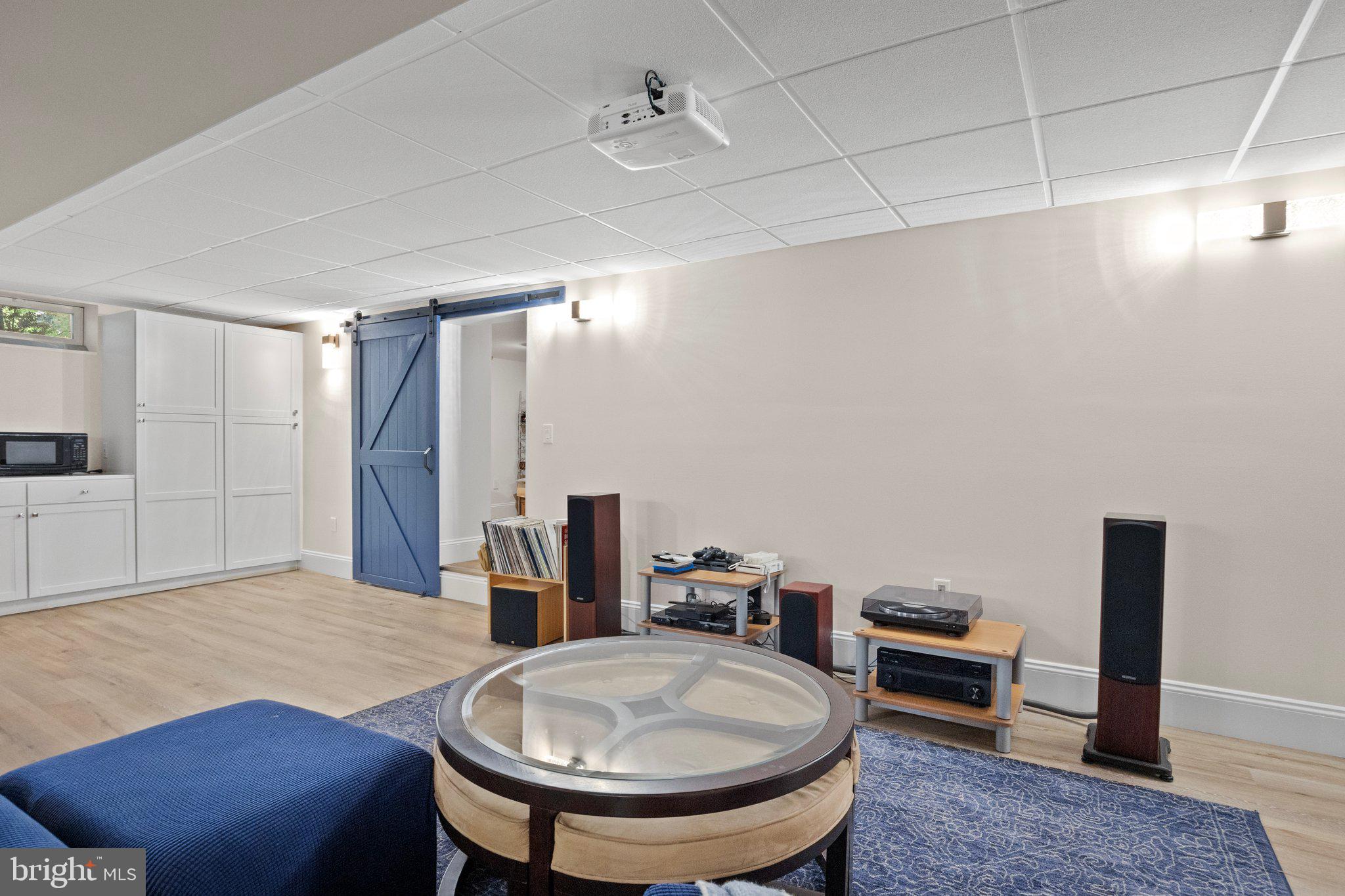 6176 Pidcock Creek Rd