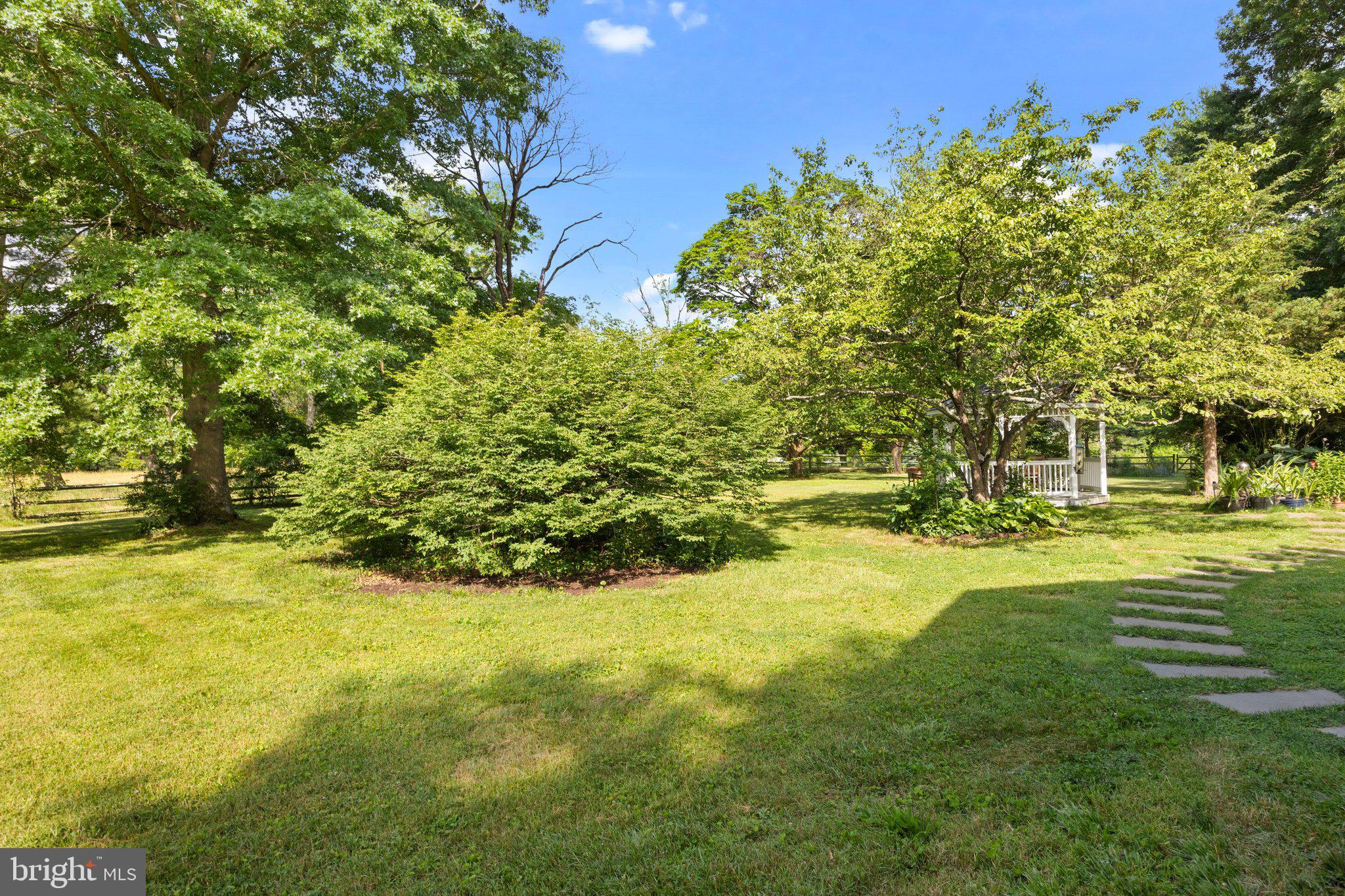 6176 Pidcock Creek Rd