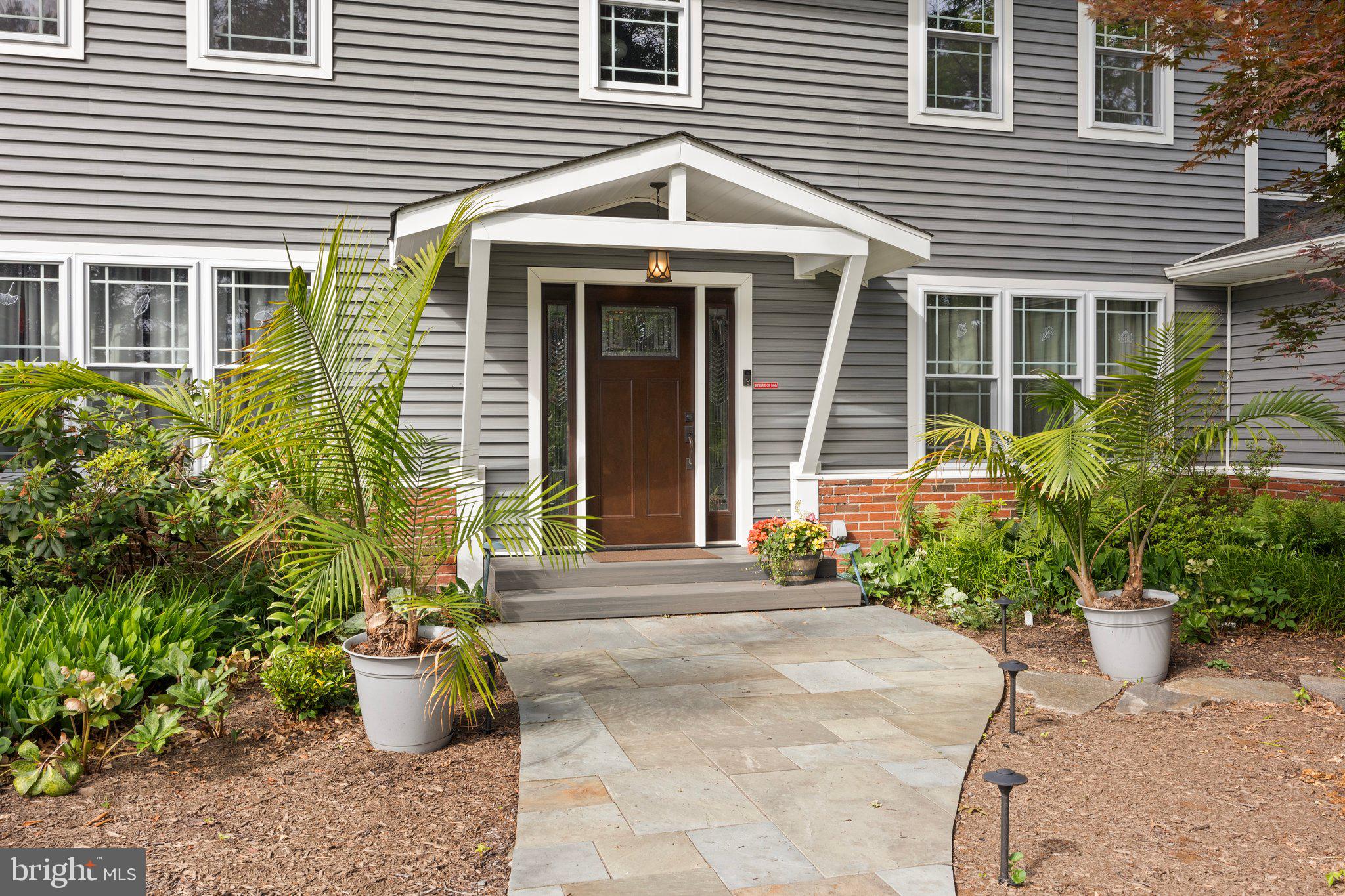 6176 Pidcock Creek Rd