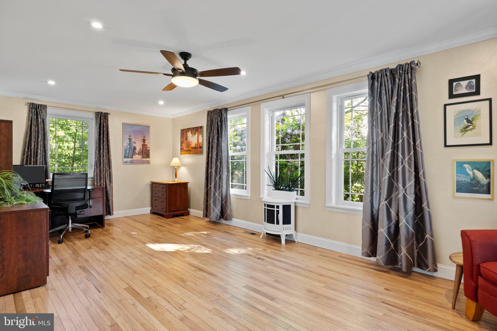 6176 Pidcock Creek Rd