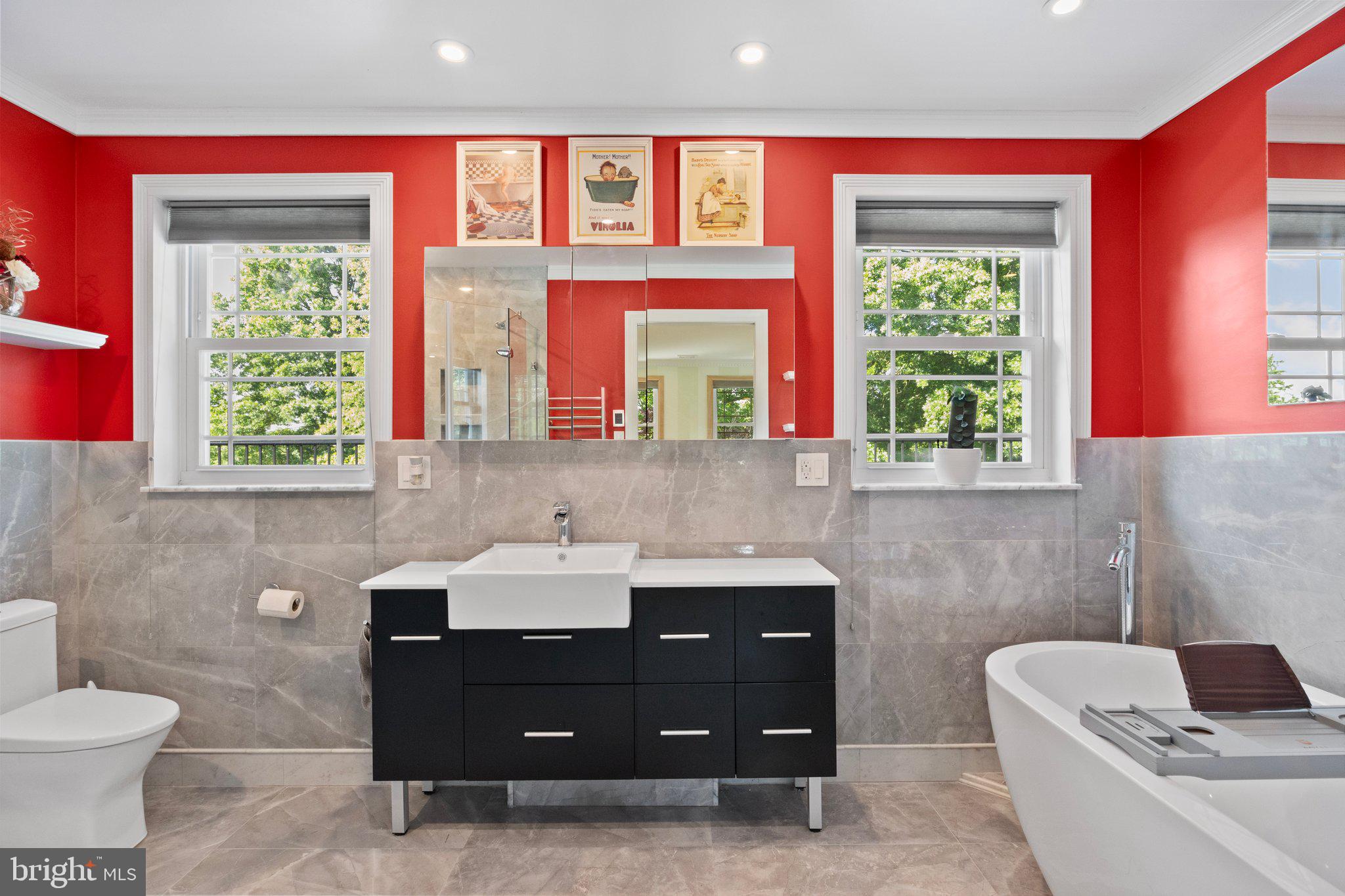 6176 Pidcock Creek Rd