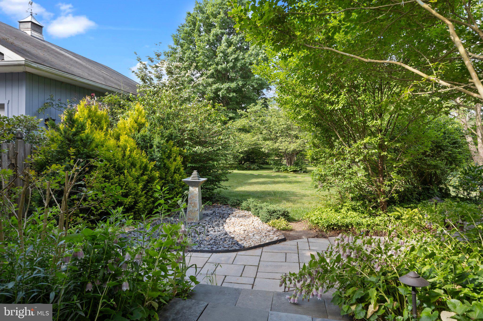 6176 Pidcock Creek Rd