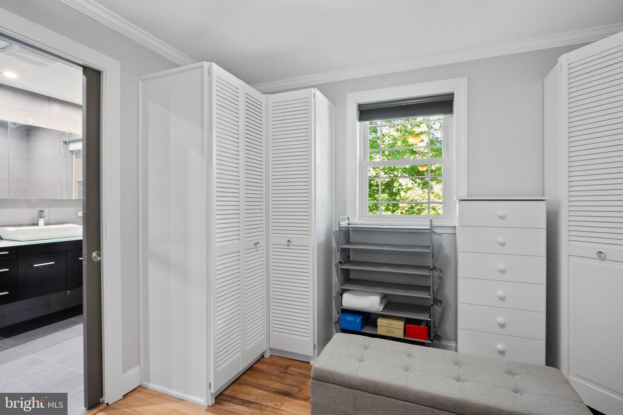 6176 Pidcock Creek Rd