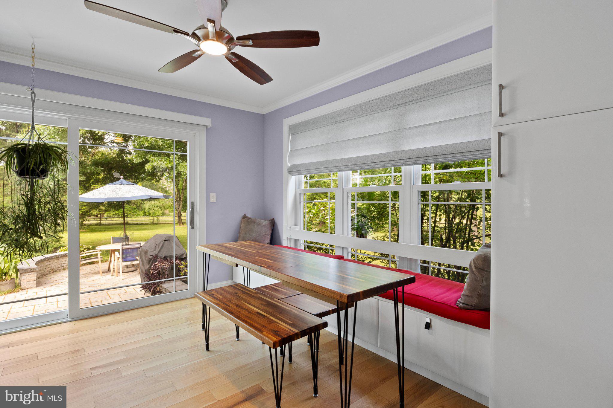 6176 Pidcock Creek Rd