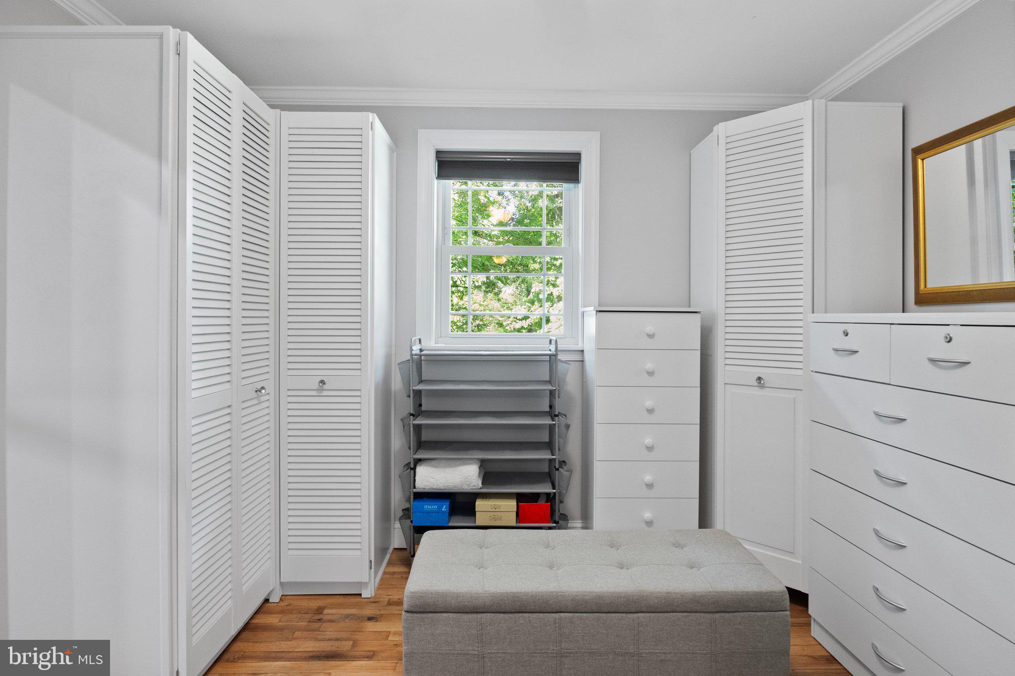 6176 Pidcock Creek Rd