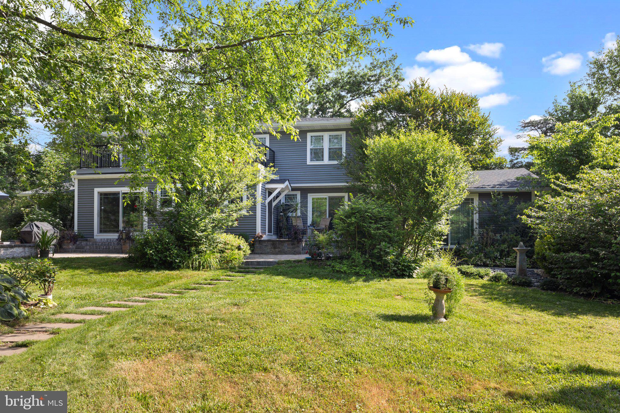 6176 Pidcock Creek Rd