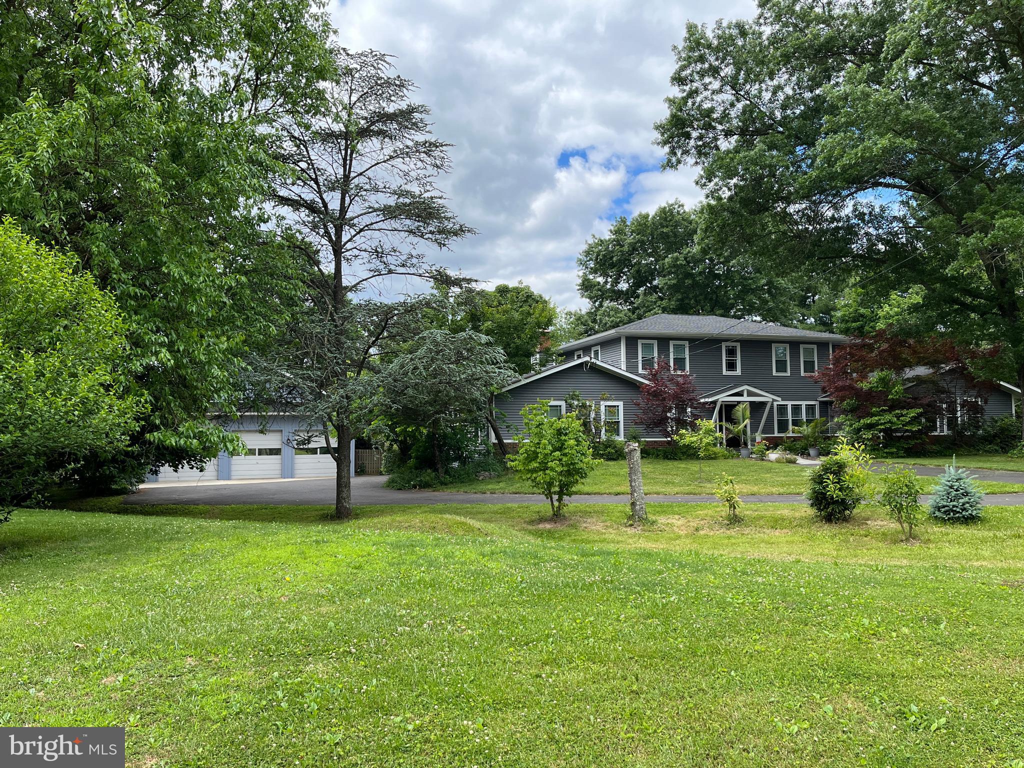 6176 Pidcock Creek Rd