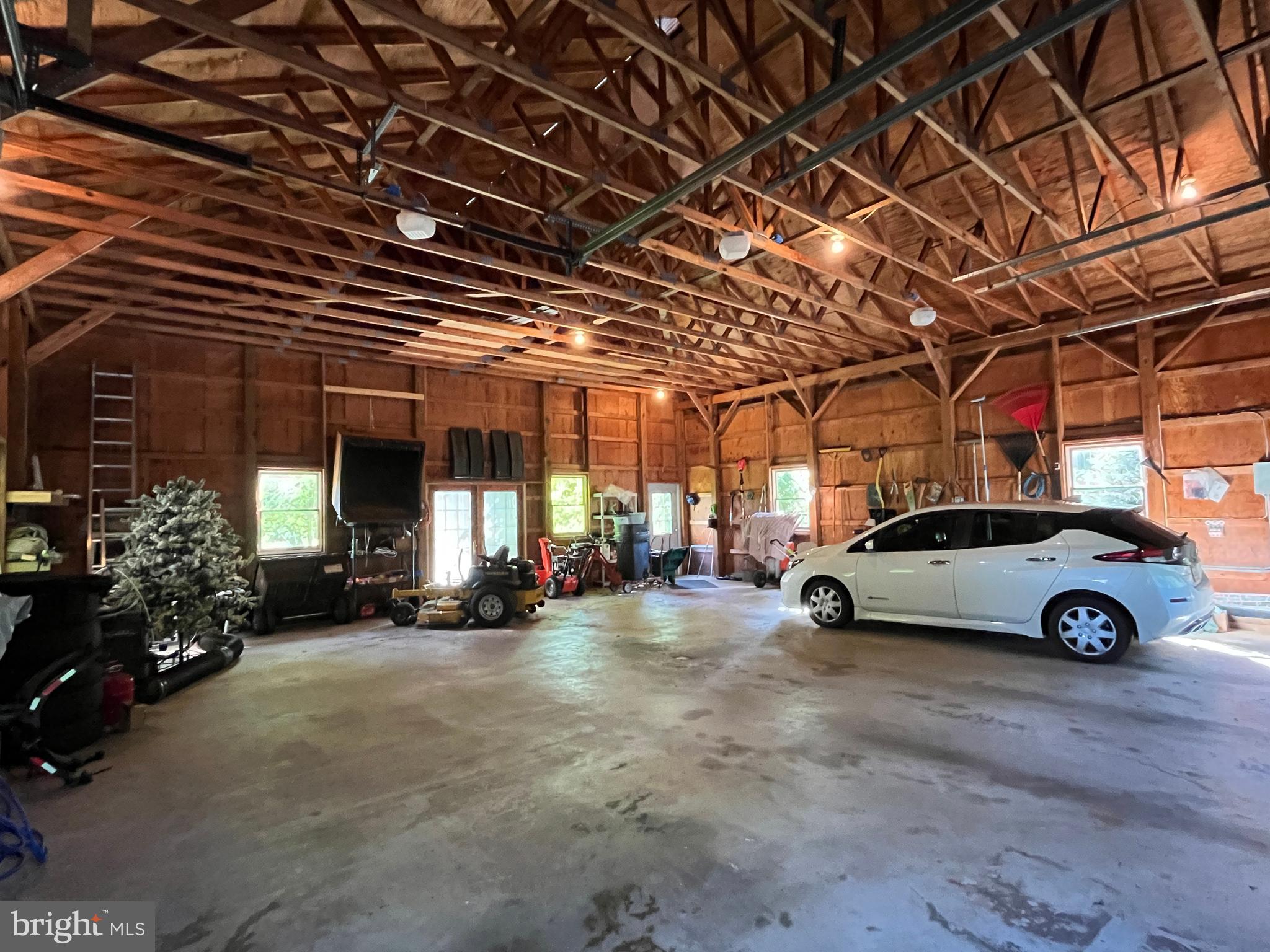 6176 Pidcock Creek Rd