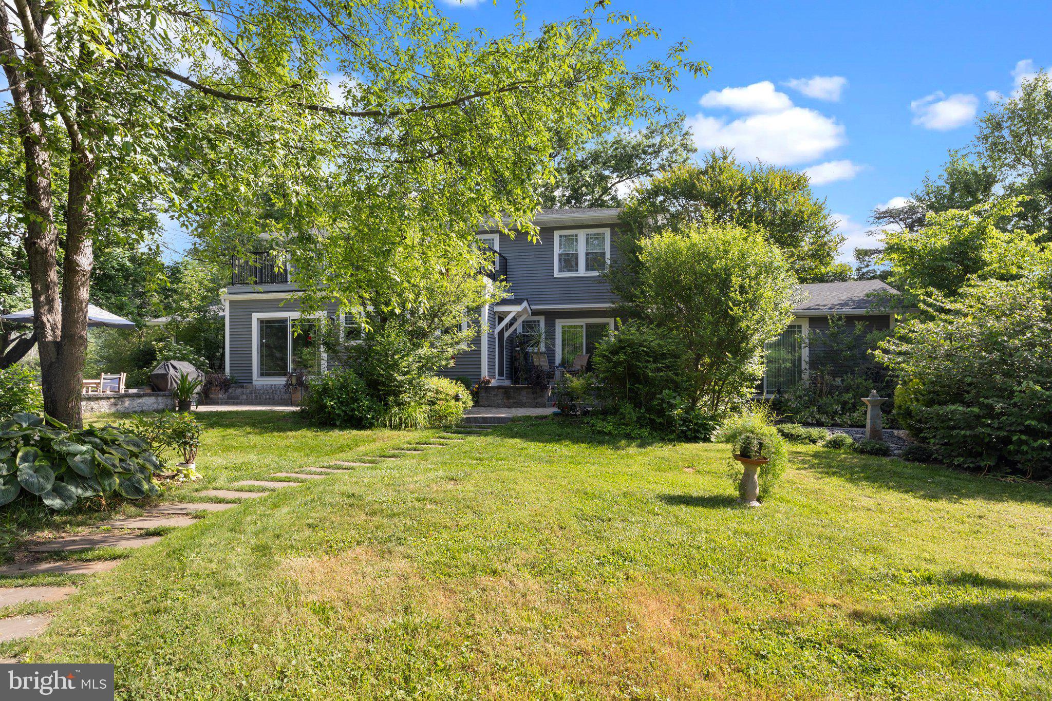 6176 Pidcock Creek Rd