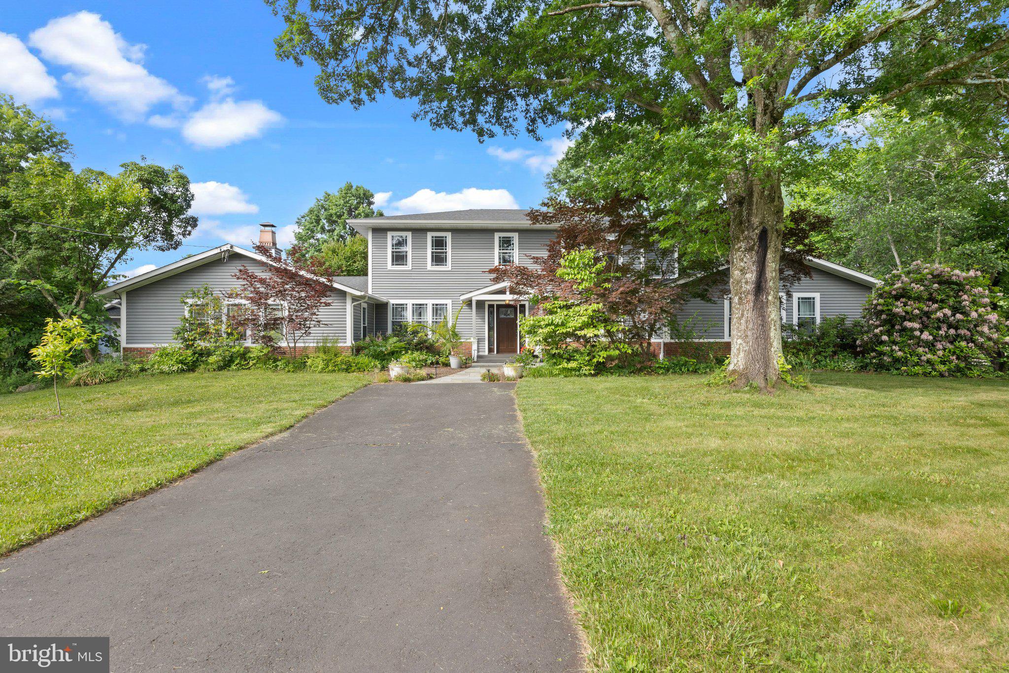 6176 Pidcock Creek Rd