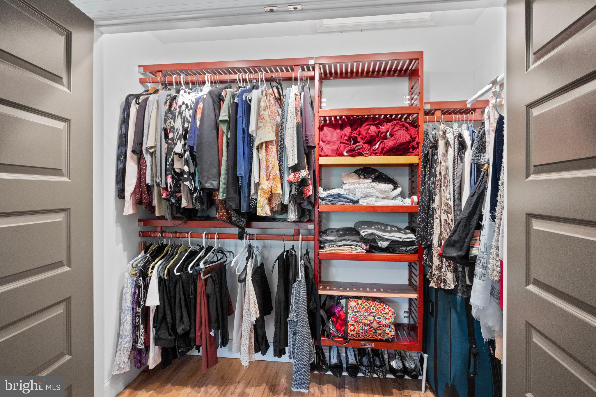 6176 Pidcock Creek Rd