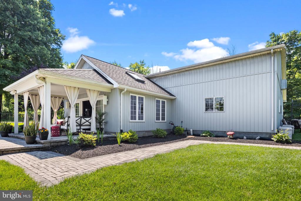 50 Twining Rd