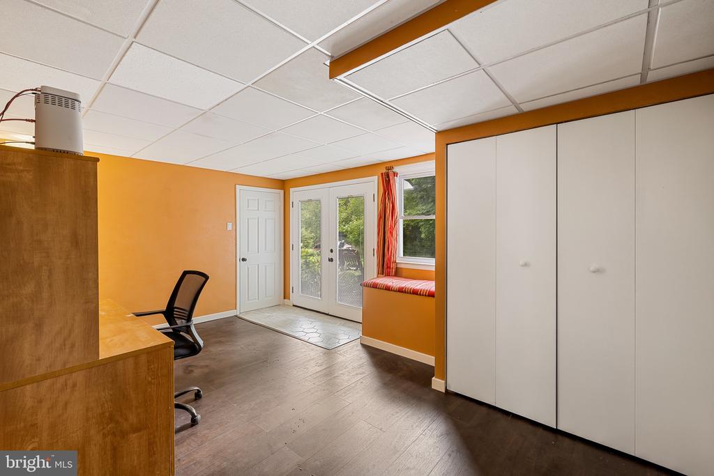 1 Serene Ln