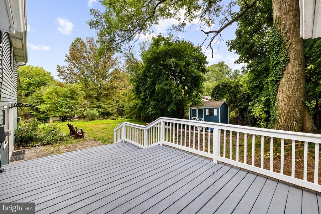 1 Serene Ln