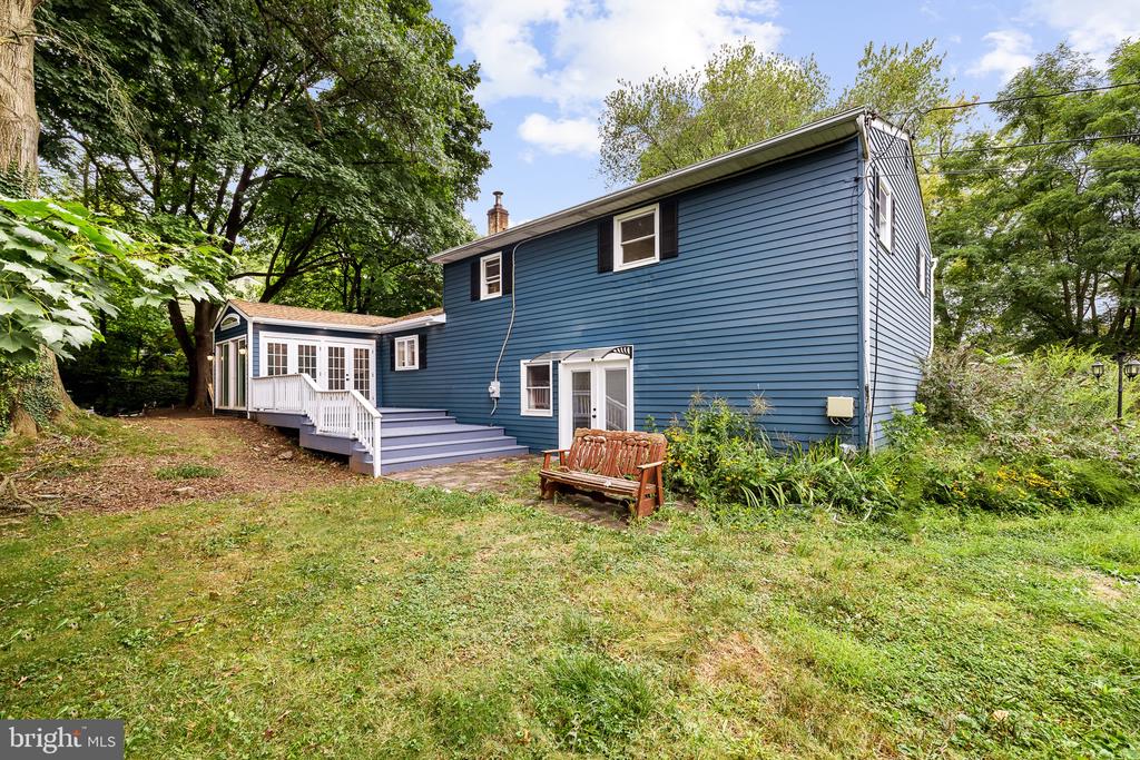 1 Serene Ln